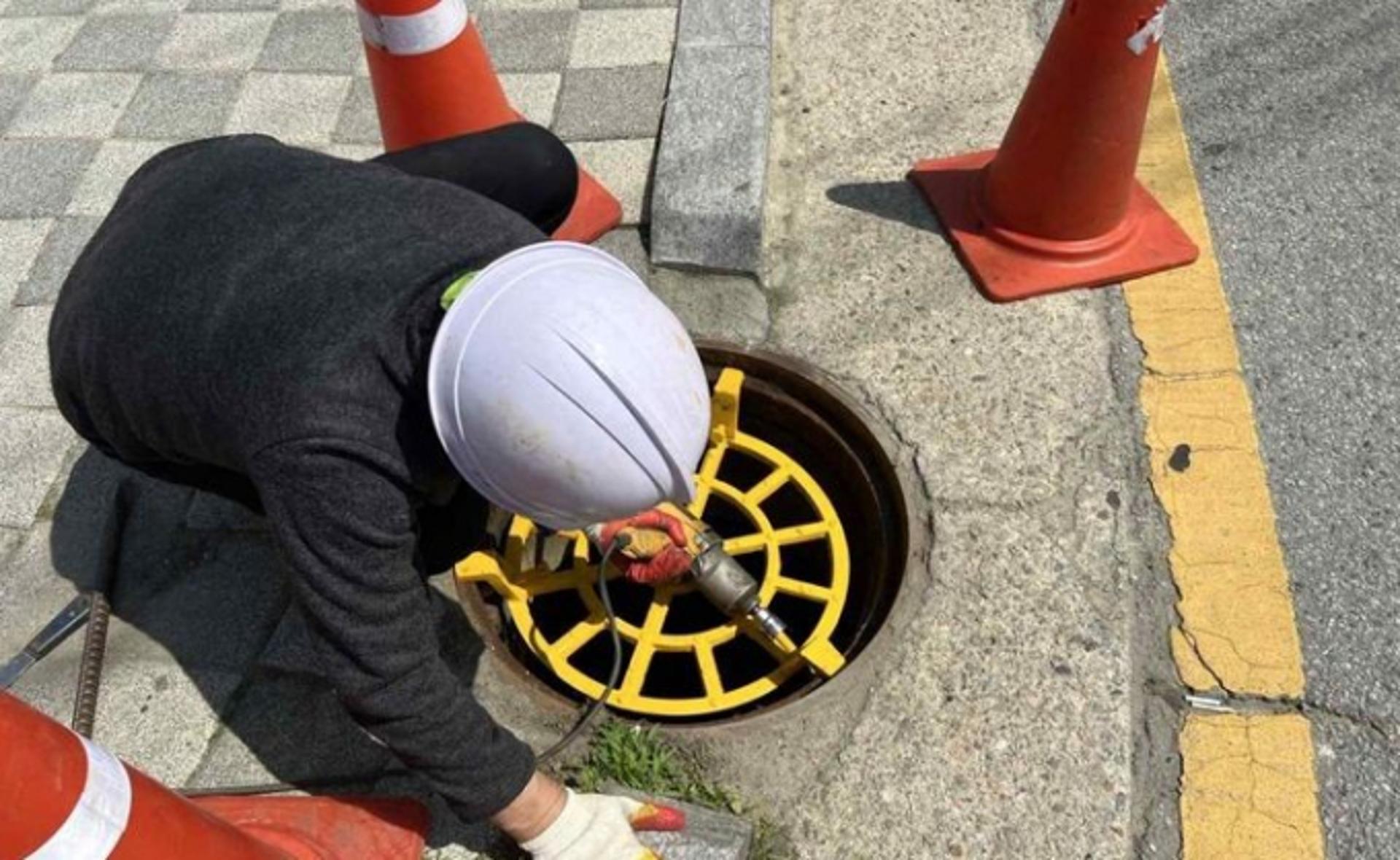 안성시, '맨홀 추락 방지시설' 설치…인명사고 사전 차단