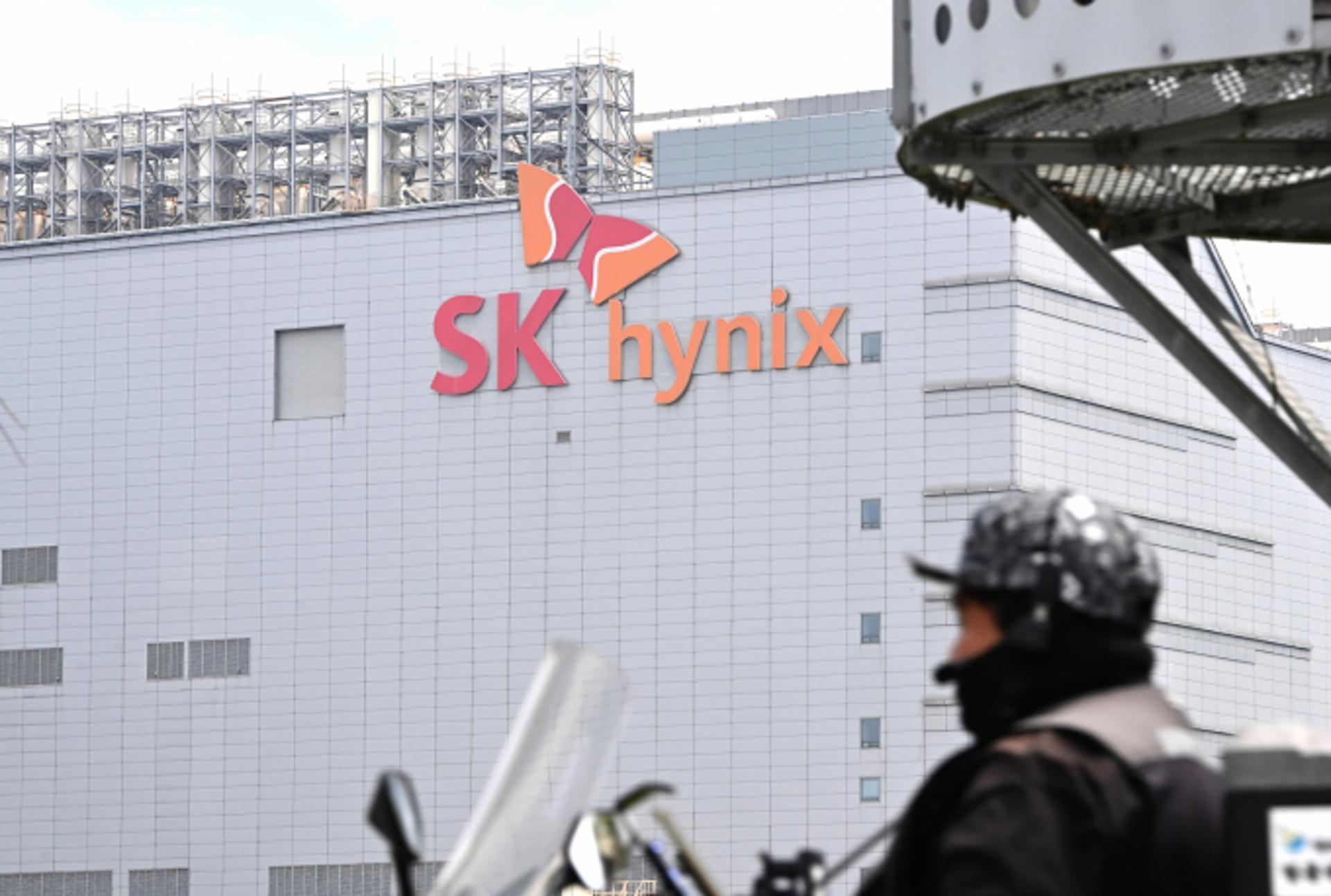 '최대 실적' SK하이닉스, 성과급 놓고 '삐걱'… 노조 "더 달라"