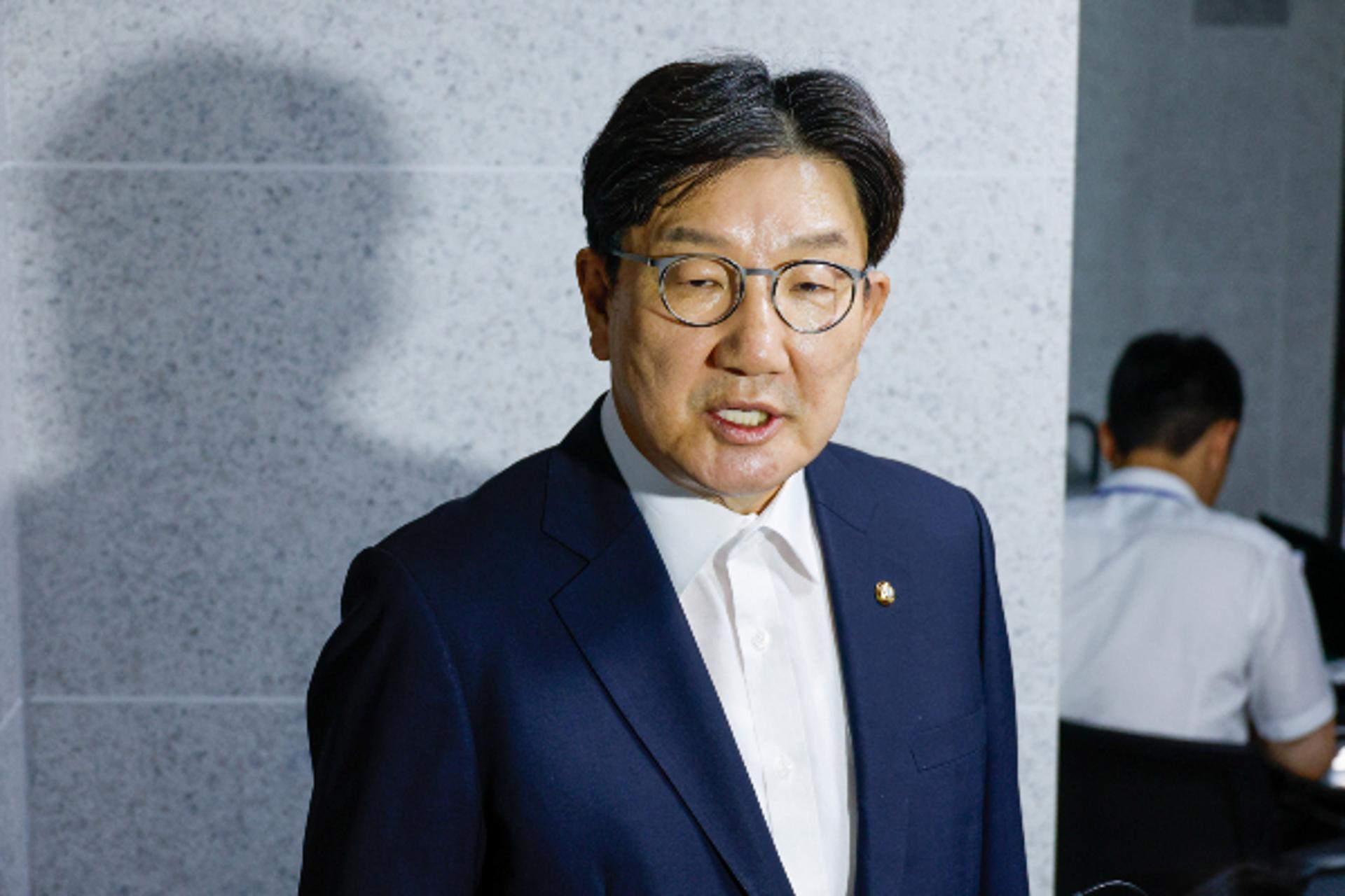 특검 "통일교 전 간부, 권성동에 억대 '불법 자금' 제공"… 권성동 '결백'