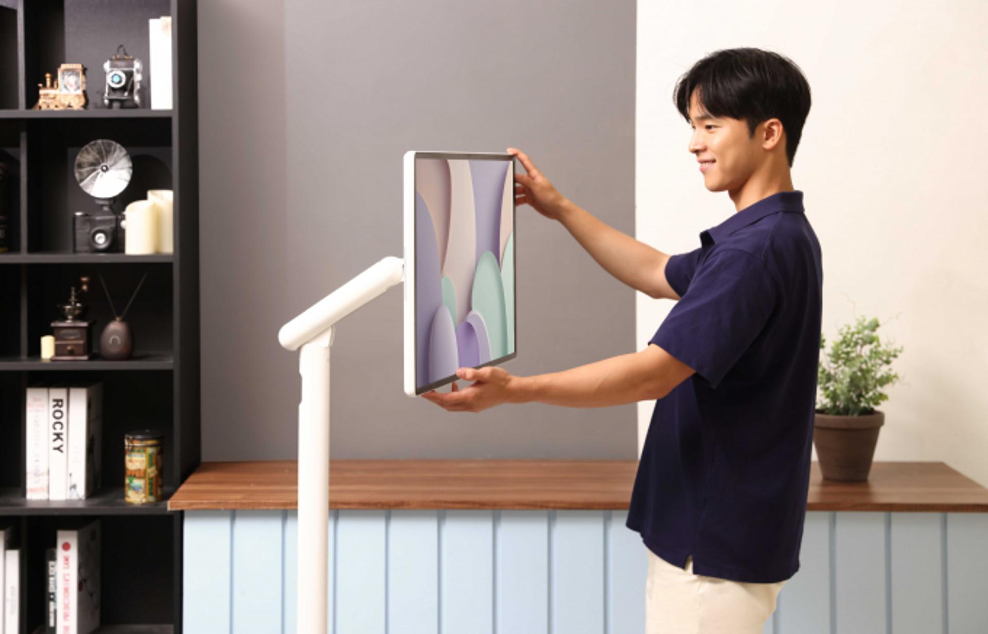 삼성전자, 32인치 이동형 스크린 '무빙스타일 엣지' 출시