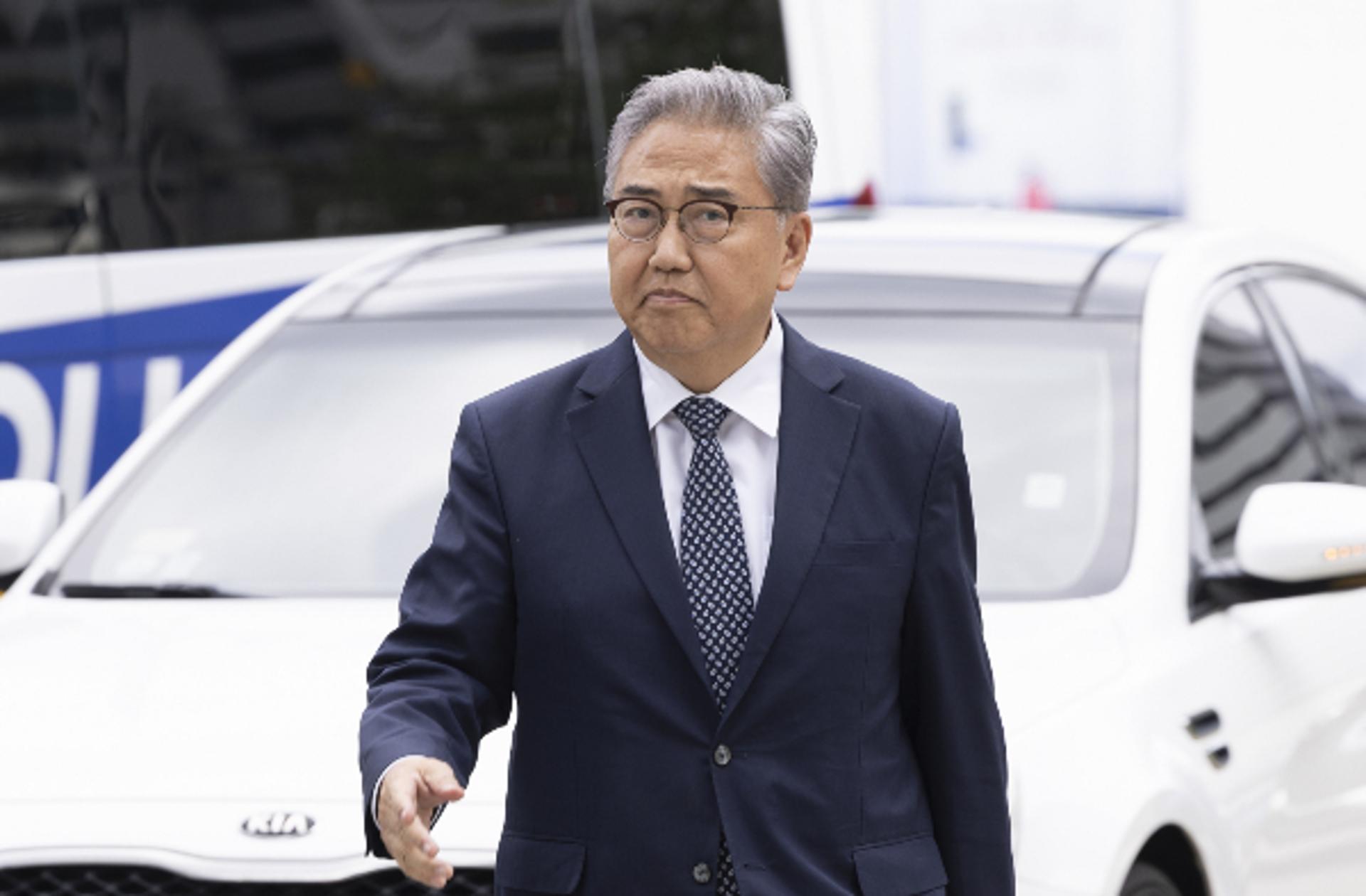 박진 전 외교부 장관, 김건희 특검 출석… '우크라이나 순방 의혹' 조사