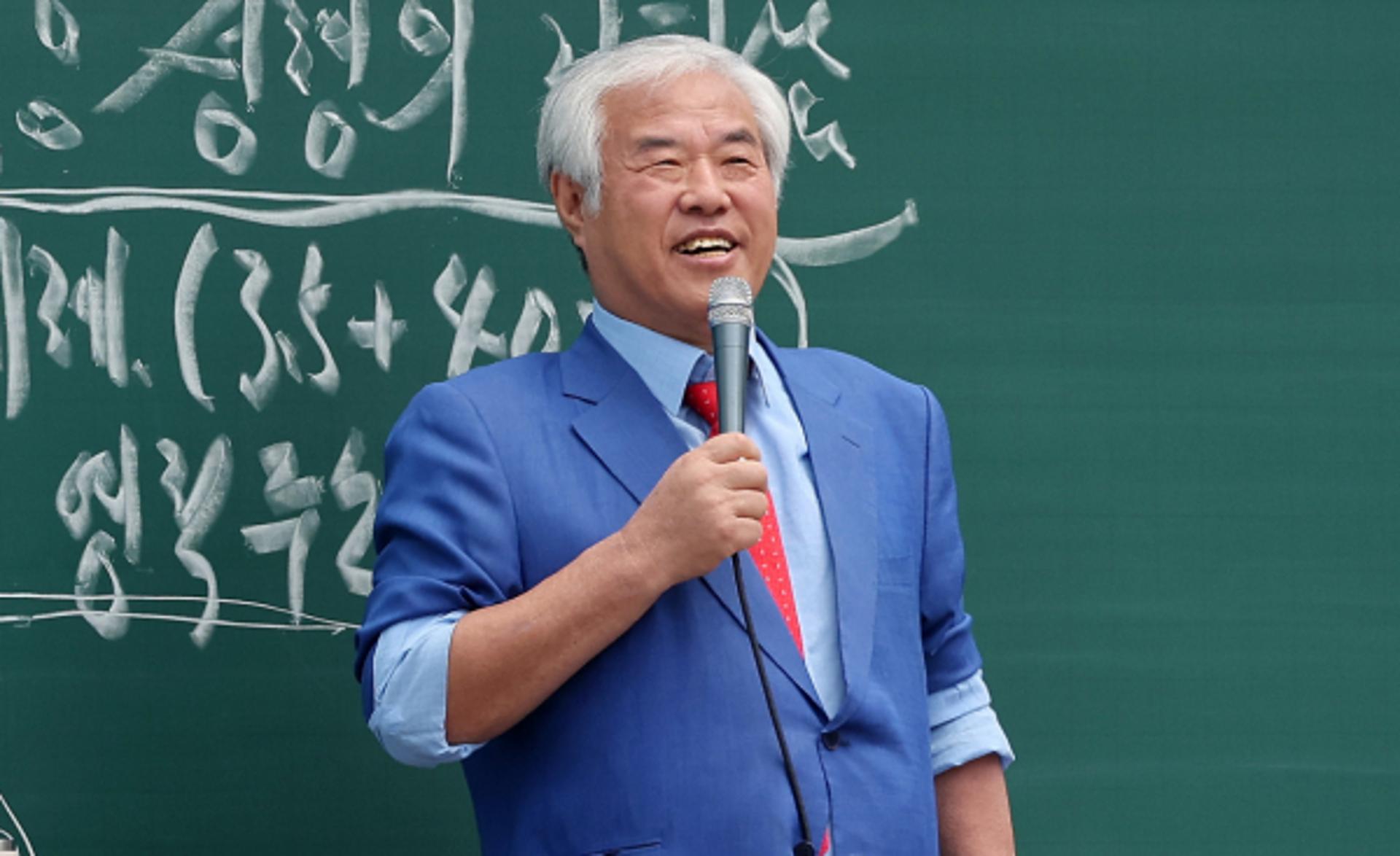 경찰, 전광훈·사랑제일교회 압수수색… '서부지법 난동' 관련