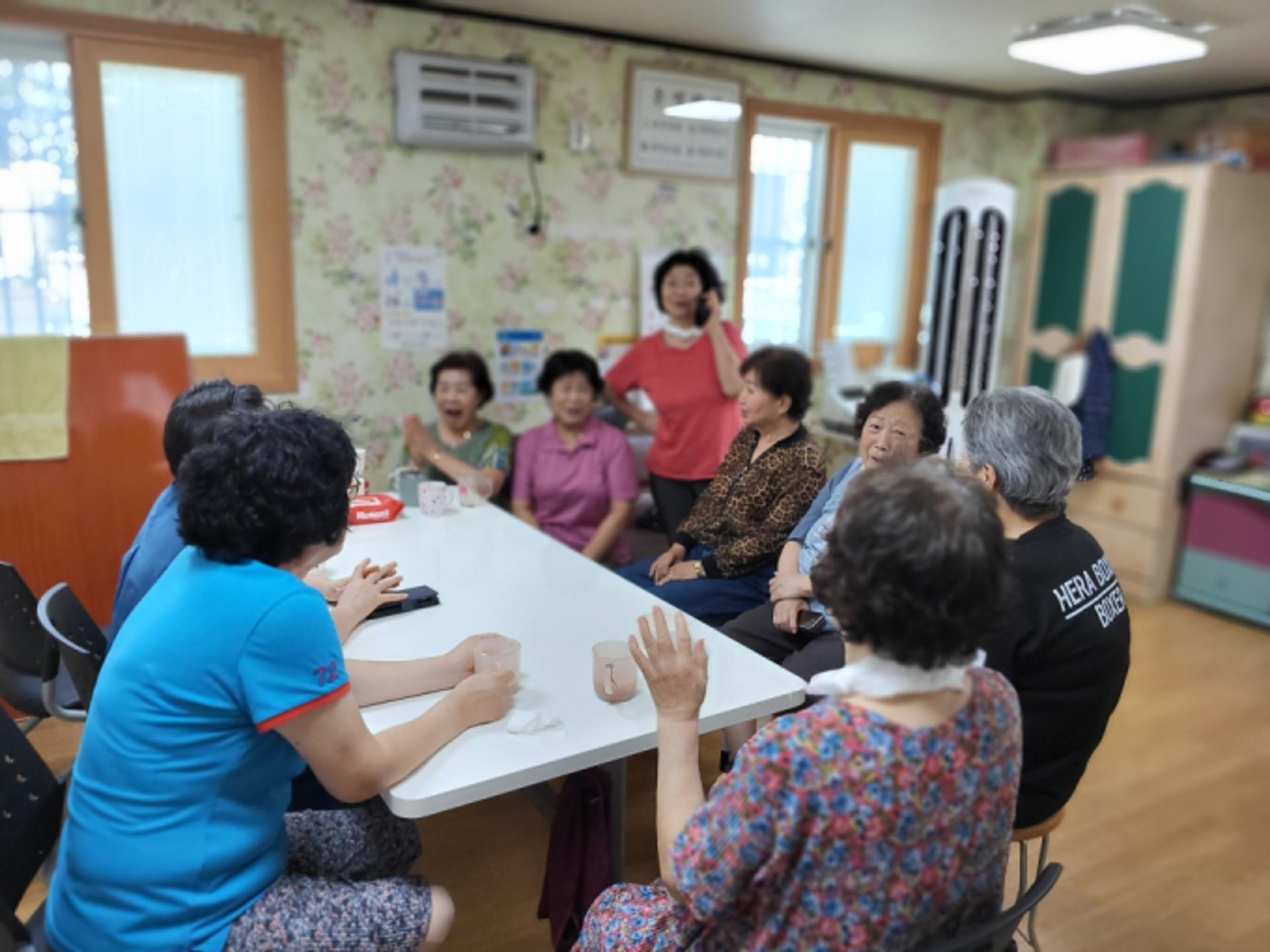 [김해 소식] 절감예산으로 경로당에 행복식탁 지원