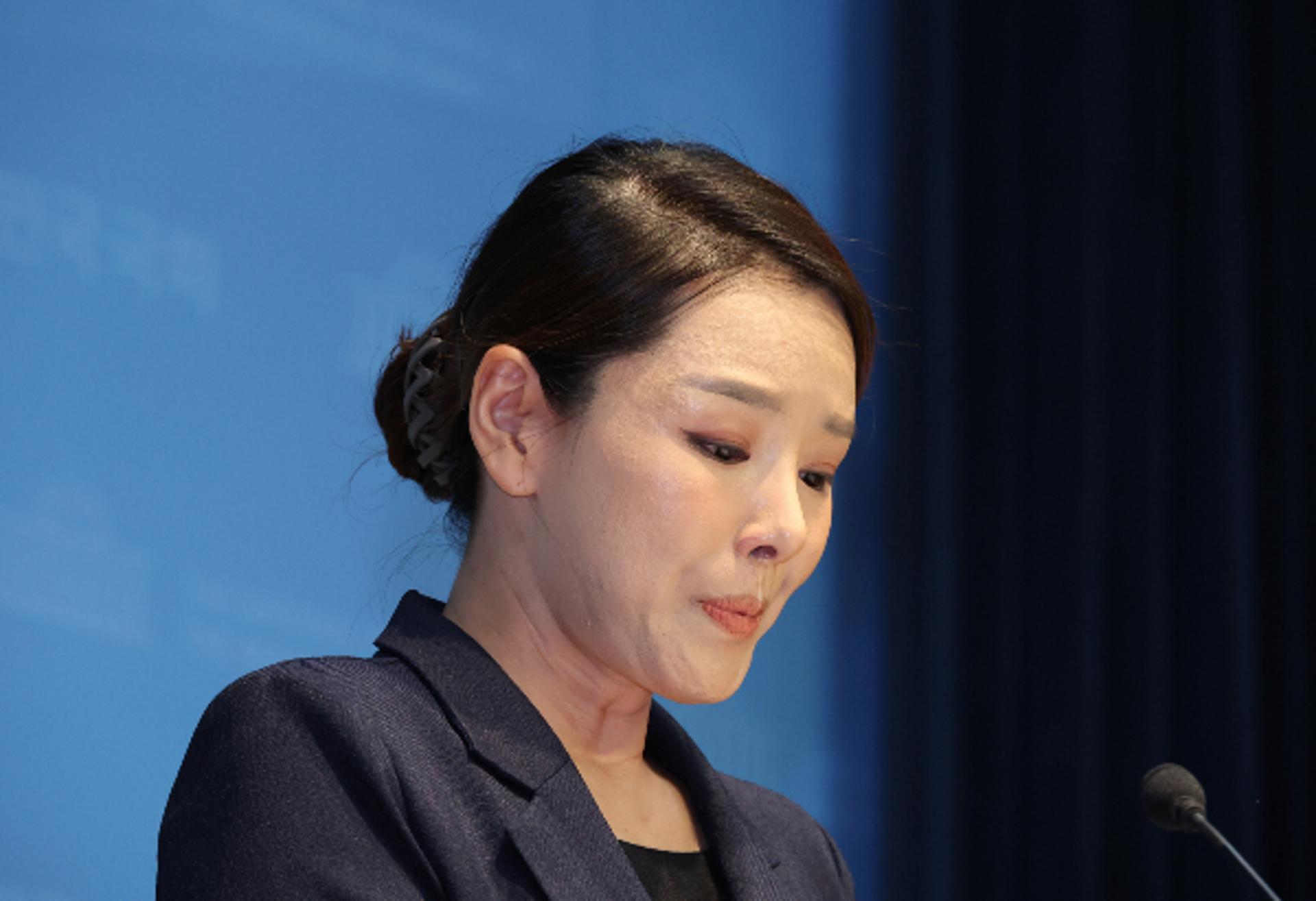 "당이 '성비위' 피해자 절규 외면"… 눈물 쏟은 강미정, 조국혁신당 탈당