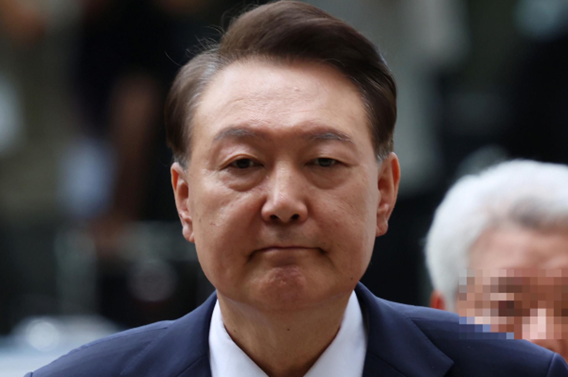 윤석열 '속옷 난동' 논란 이어 1박2일 접견까지?… 전례 없는 일