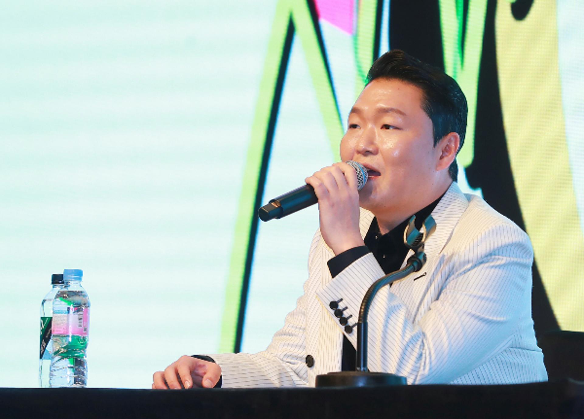 '대리처방 의혹' 싸이, 경찰 조사받는다… "조만간 소환 방침"