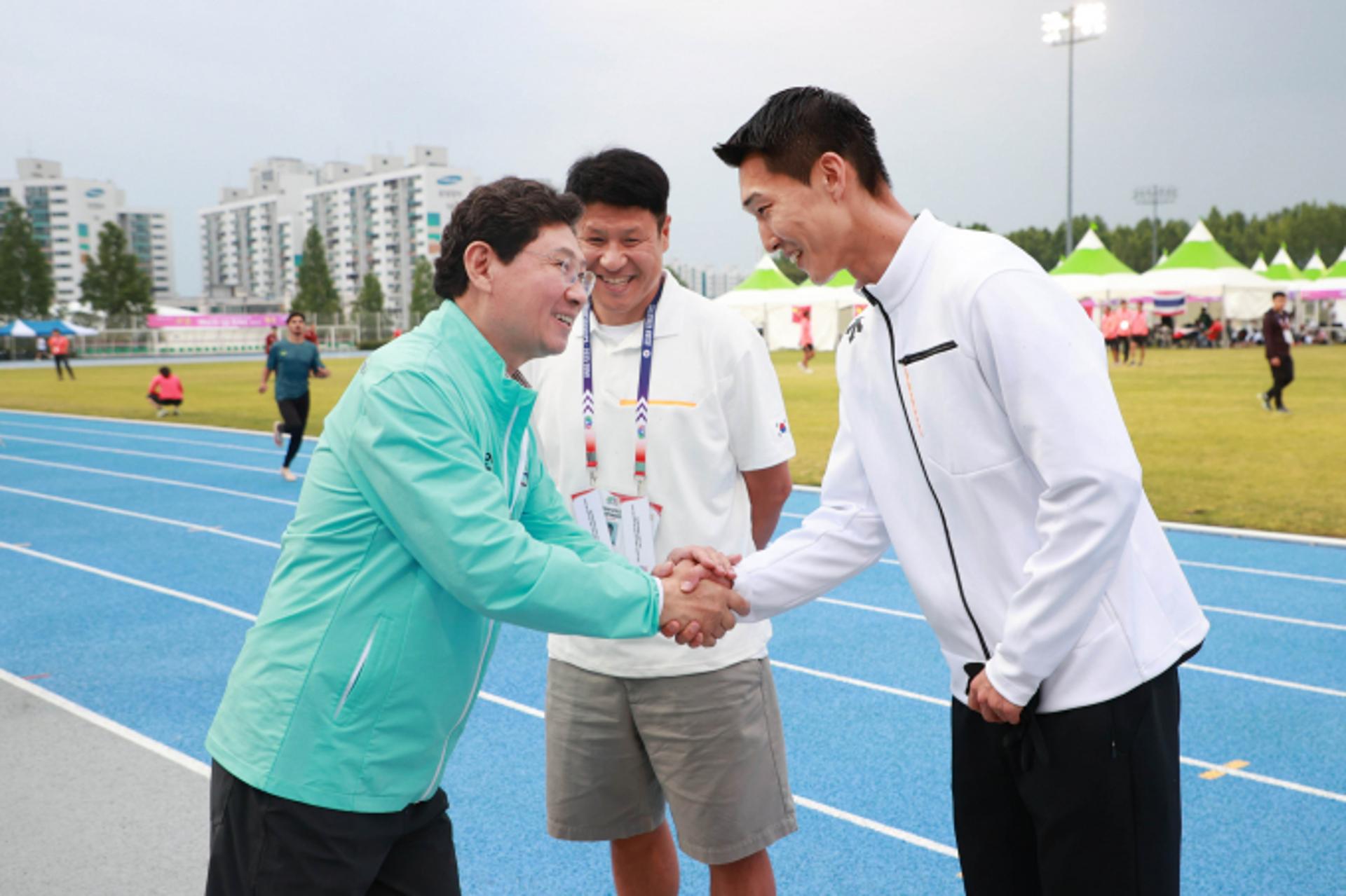[용인 소식] 이상일 시장, 세계육상선수권 은 우상혁에 축하