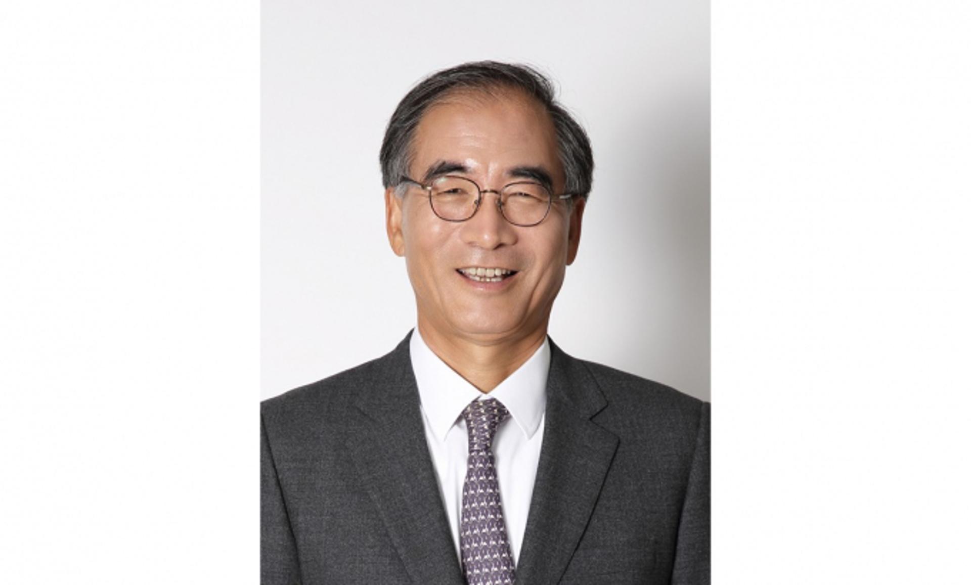 [단독] 김동녕 한세 회장 "새벽 조깅 취소… 소통철학 굽히겠다"