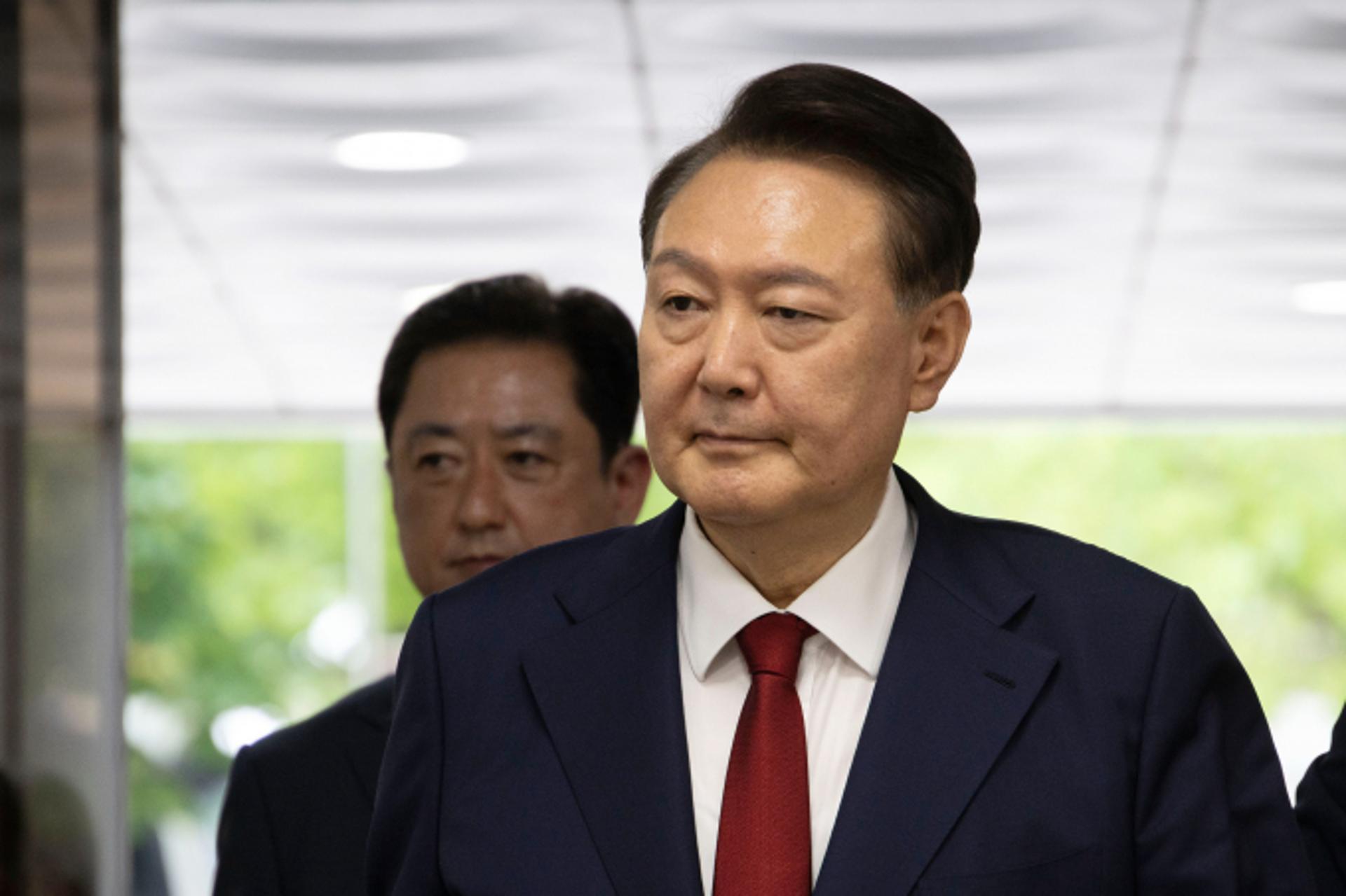 윤 전 대통령, 내란 특검 24일 소환에… "일방적인 통보"