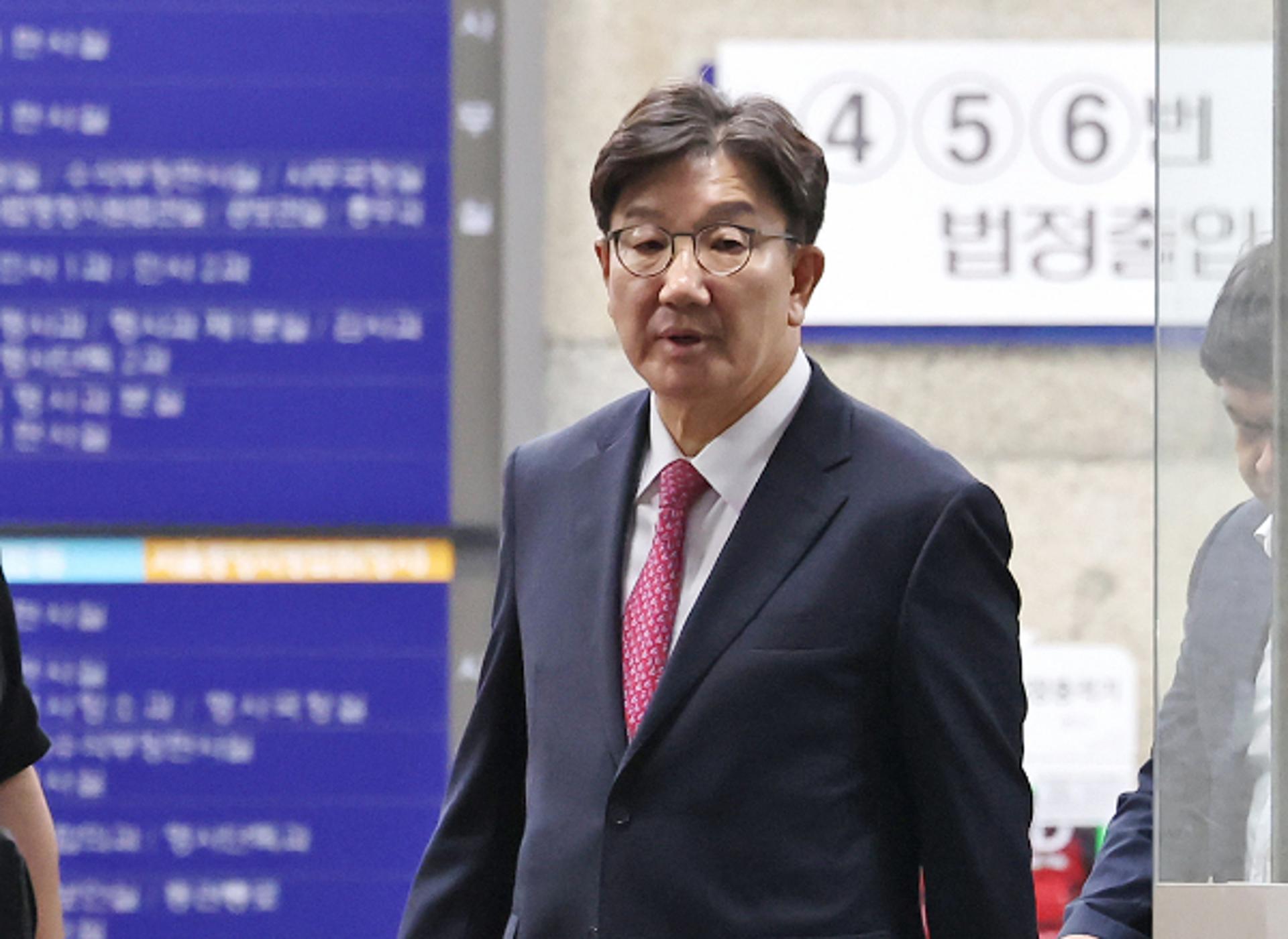 권성동, 옥중 메시지 "이재명 정권, 나 못 무너뜨려… 곧 돌아올 것"