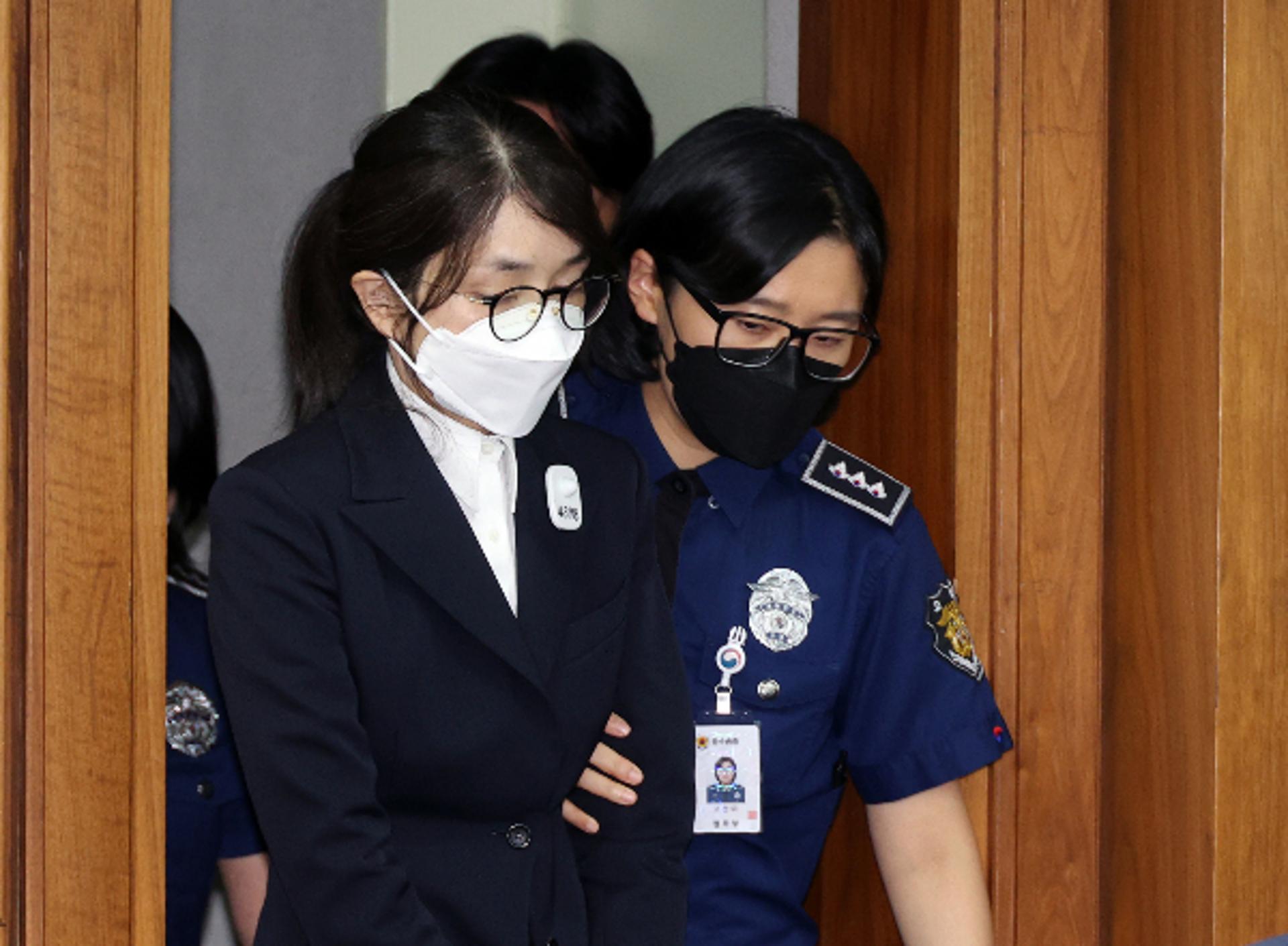 '김건희 계좌 관리' 증권사 직원… "도이치 매매 현황, 거의 매일 보고"