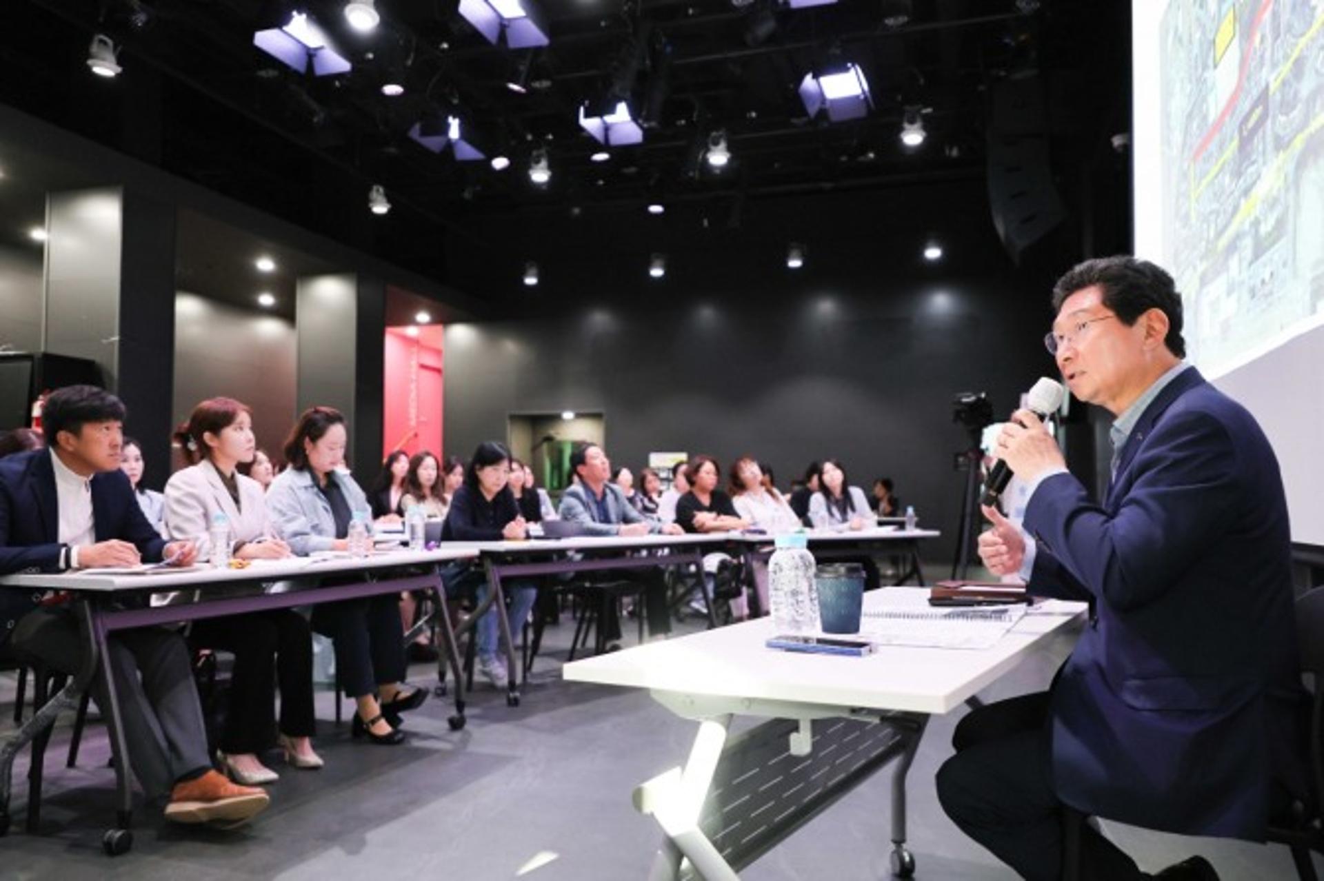 이상일 용인시장, 31개 초교 학부모와 3시간 '솔직 토크'