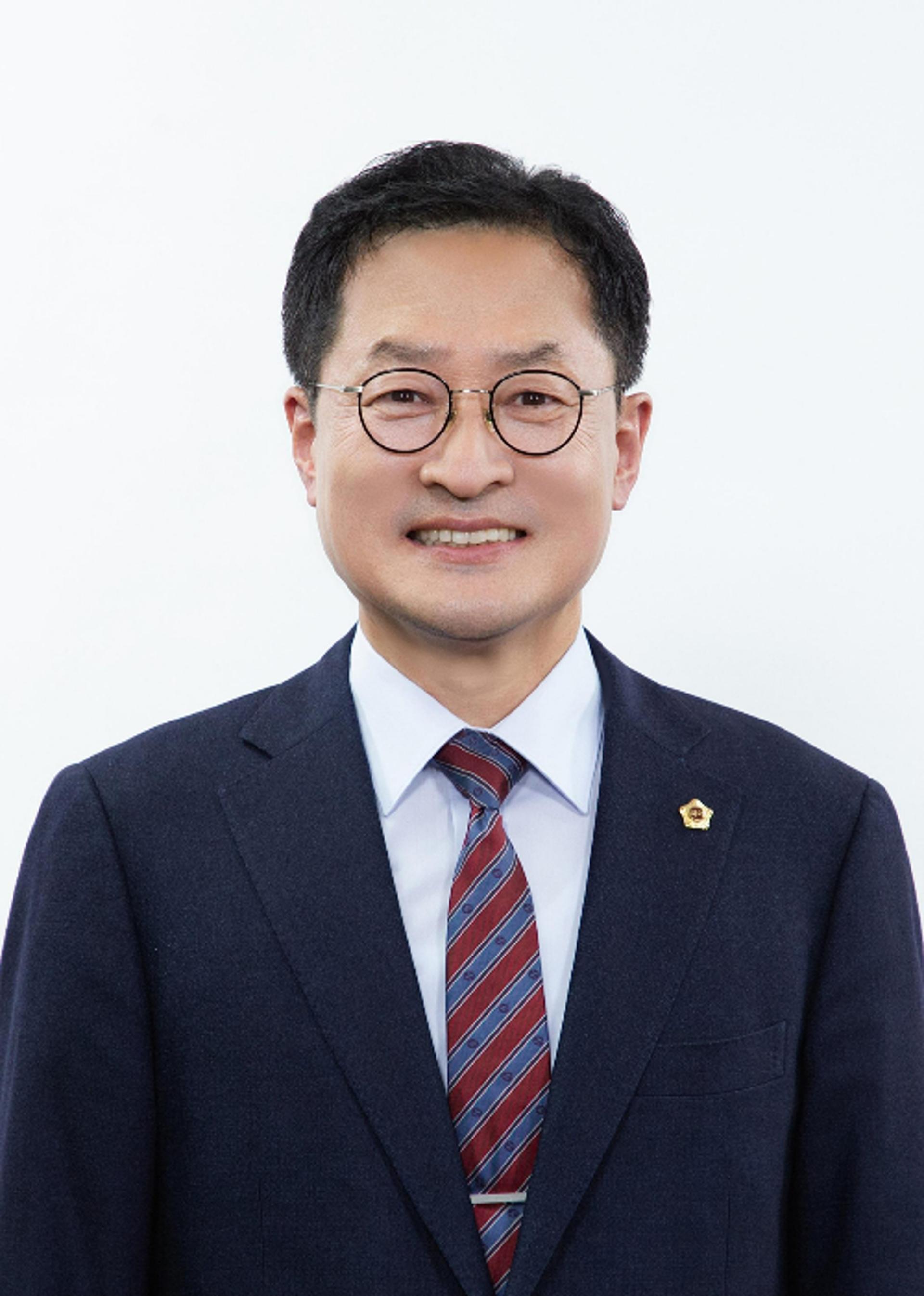 성남시의회 '전기차 충전시설 점용료 조례안' 통과