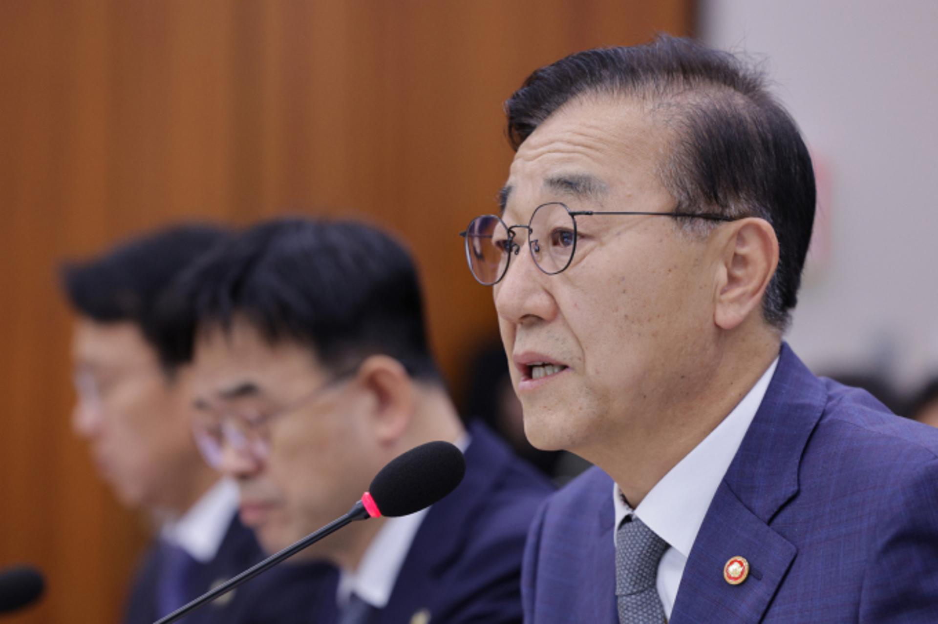 김윤덕 국토장관 "이상경 차관 사퇴 송구… 국민 눈높이 맞출 것"