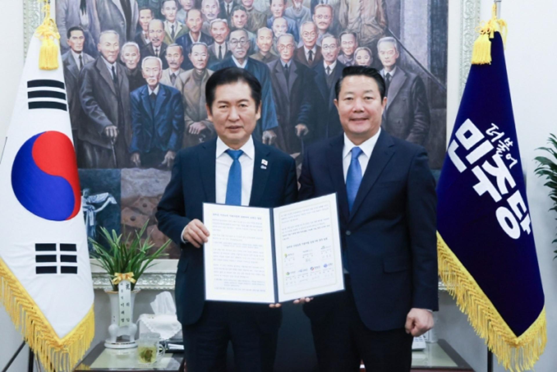 최영일 순창군수, 정청래 대표 만나 국·도비 증액 요청