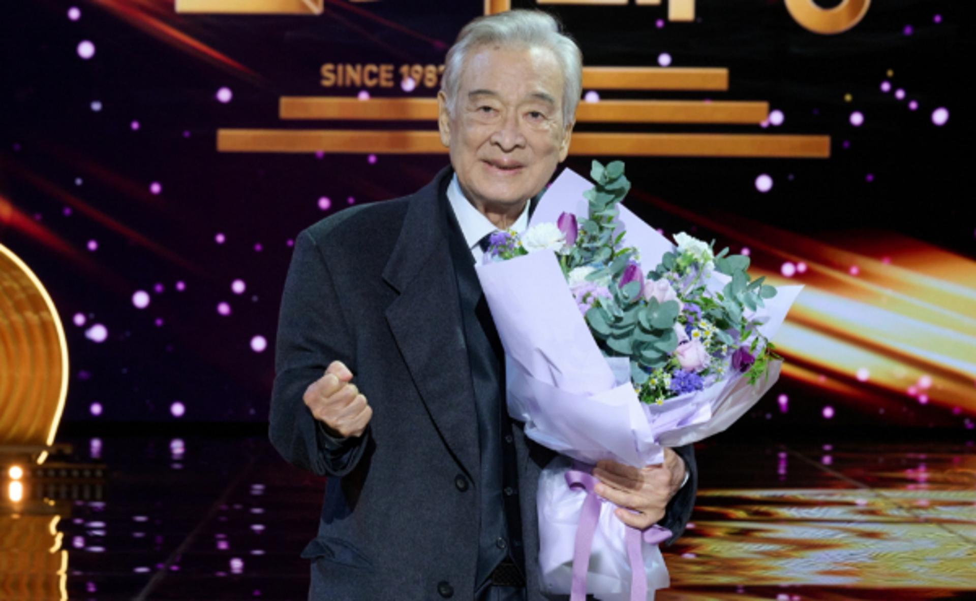 "평생 신세 많이 졌다"… 별이 된 '꽃할배' 이순재, 뜨거운 마지막 인사