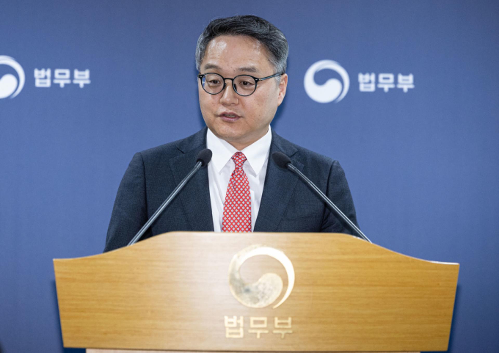법무부, 론스타에 소송비용 74억원 요구 서신 발송... "신속 환수할 것"