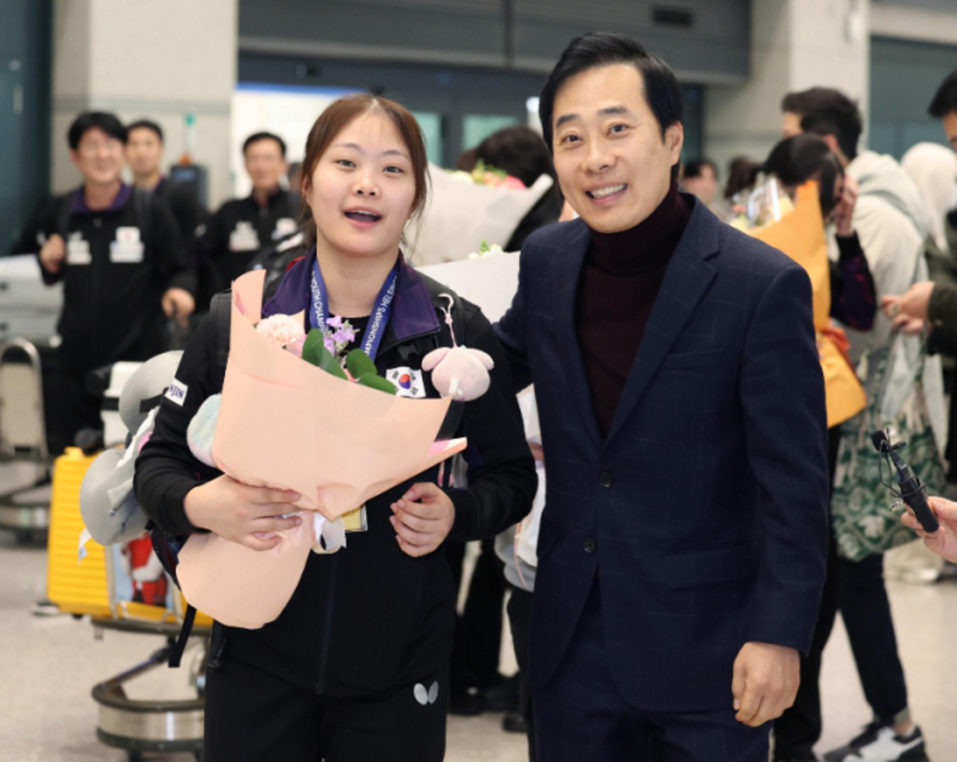'유남규 딸' 유예린, 타니샤 꺾고 세계 탁구청소년 8강 진출