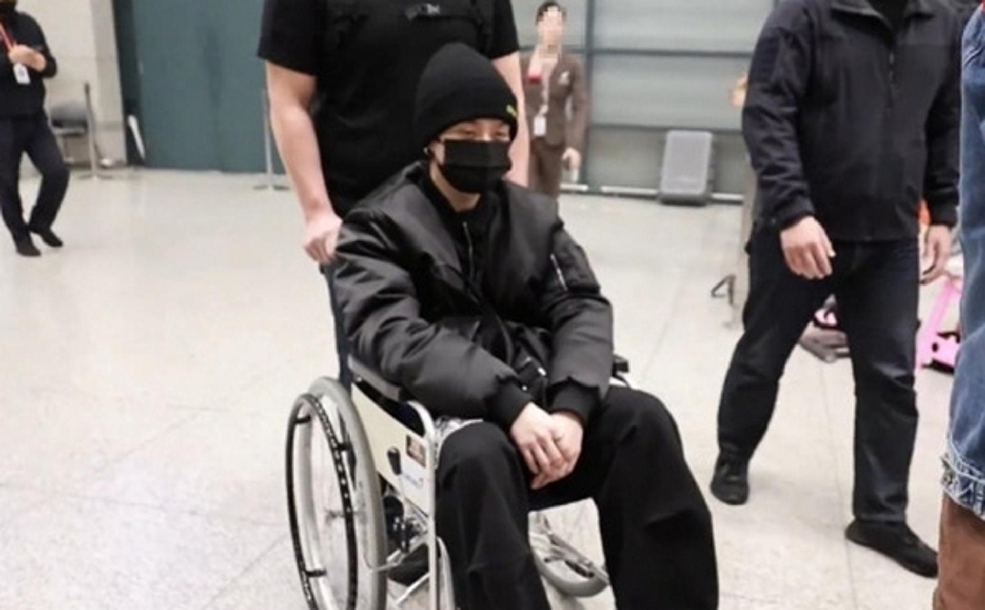 '대상' 스키즈, 'MAMA' 무대 중 날벼락 … 휠체어 타고 귀국, 무슨 일?