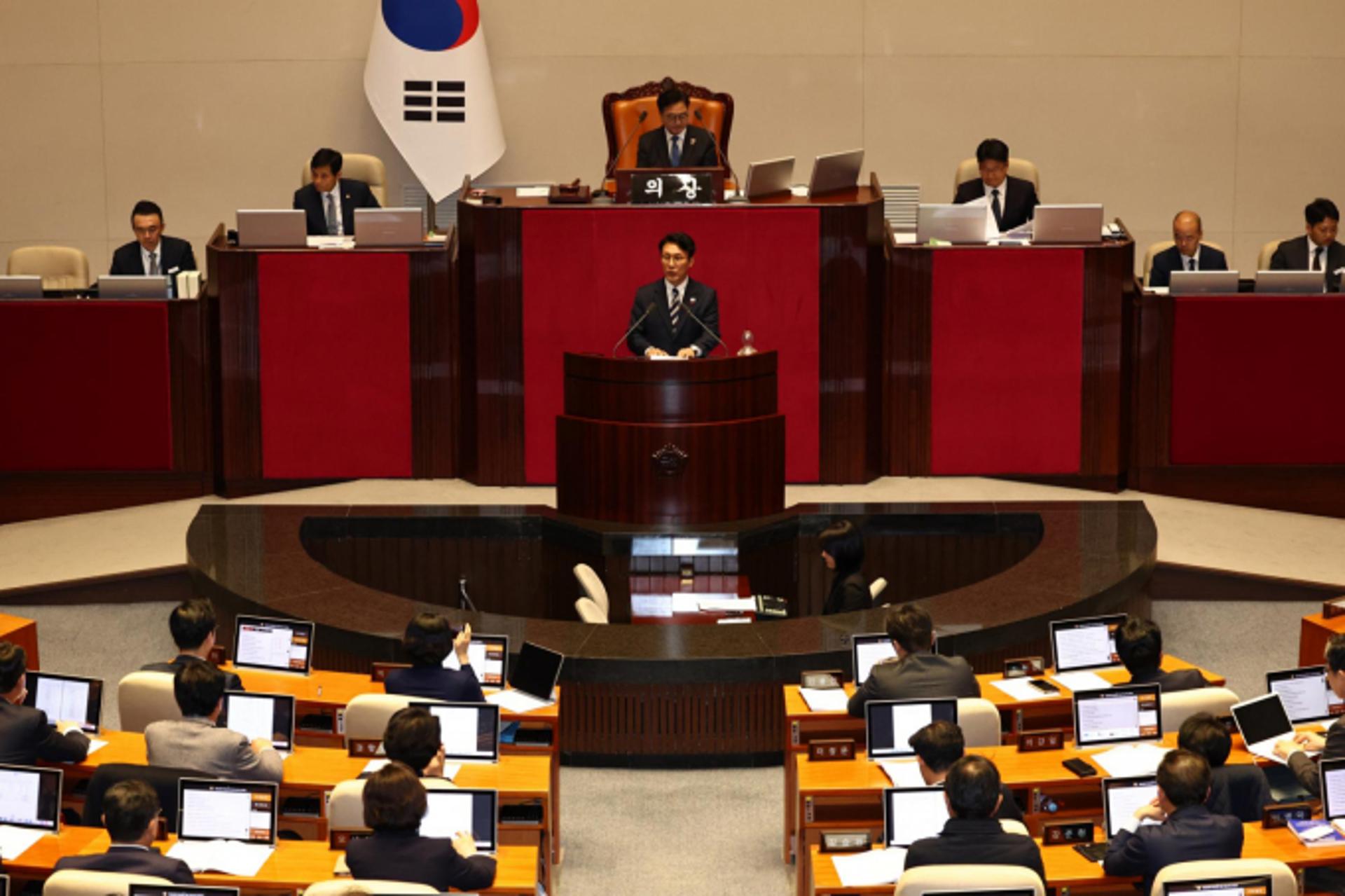 728조원 '슈퍼예산' 국회 본회의 통과… 5년 만에 법정시한 준수