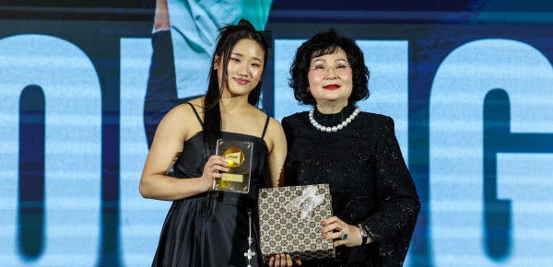 안세영, BWF 싹쓸이로 'GOAT' 증명… 첫 쓰리핏·단식 최초 시즌 10승