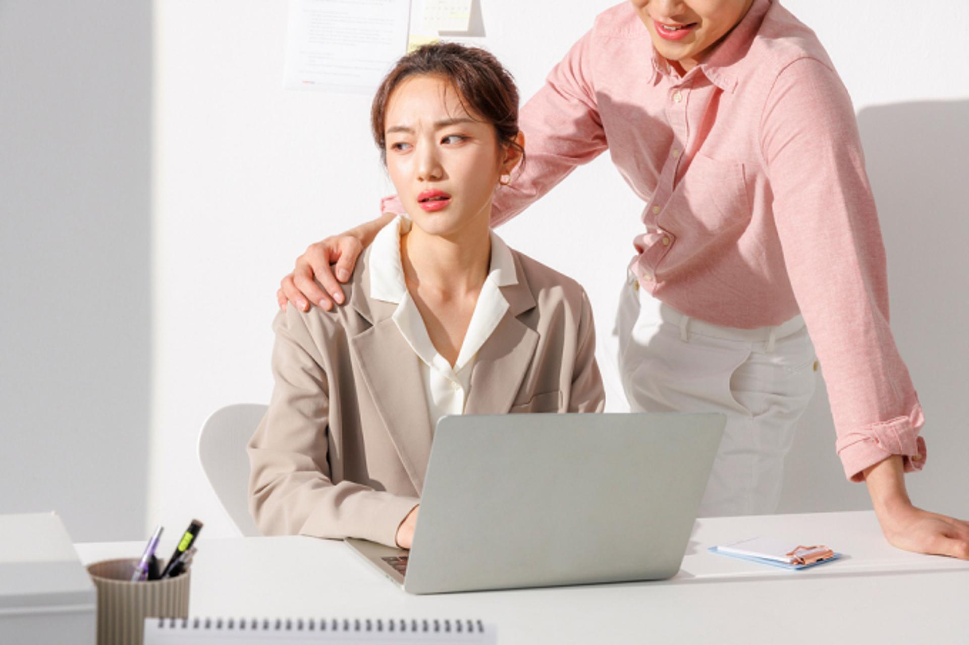 "여자 다 임신시키고 싶다" 소름 돋는 성희롱… 회사는 '비밀유지' 강요