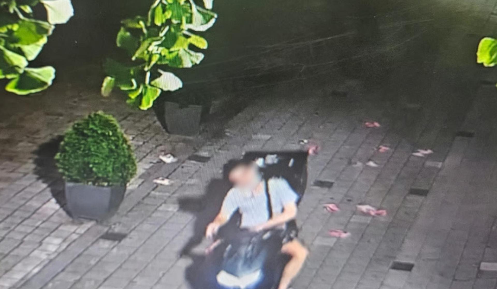 '여대생 터치룸' 강남 한복판 낯 뜨거운 전단지 폭탄… 잡고보니 '충격'