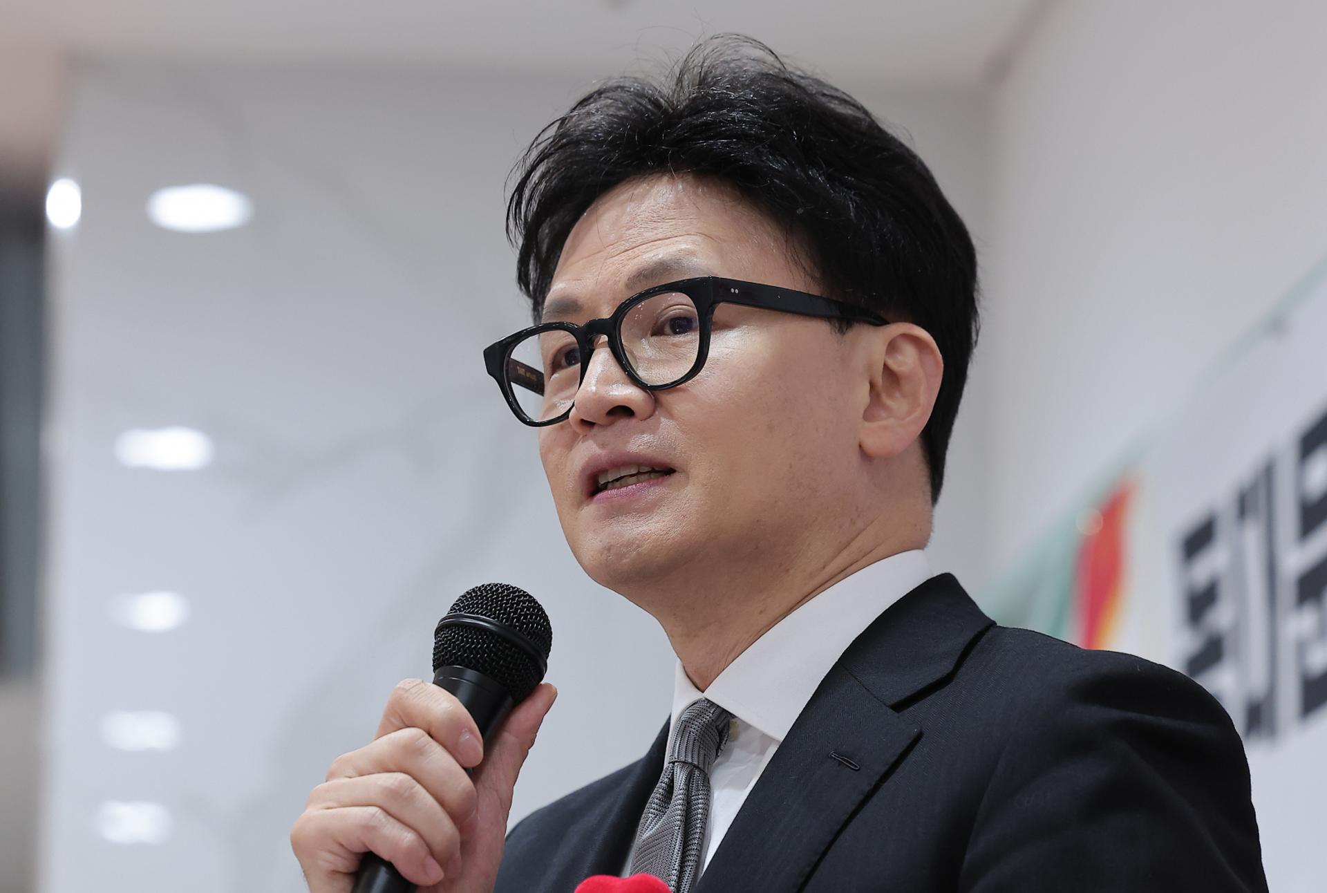 국힘 윤리위, '당게 사태' 한동훈 제명 결정… "정치적 책임 감당해야"
