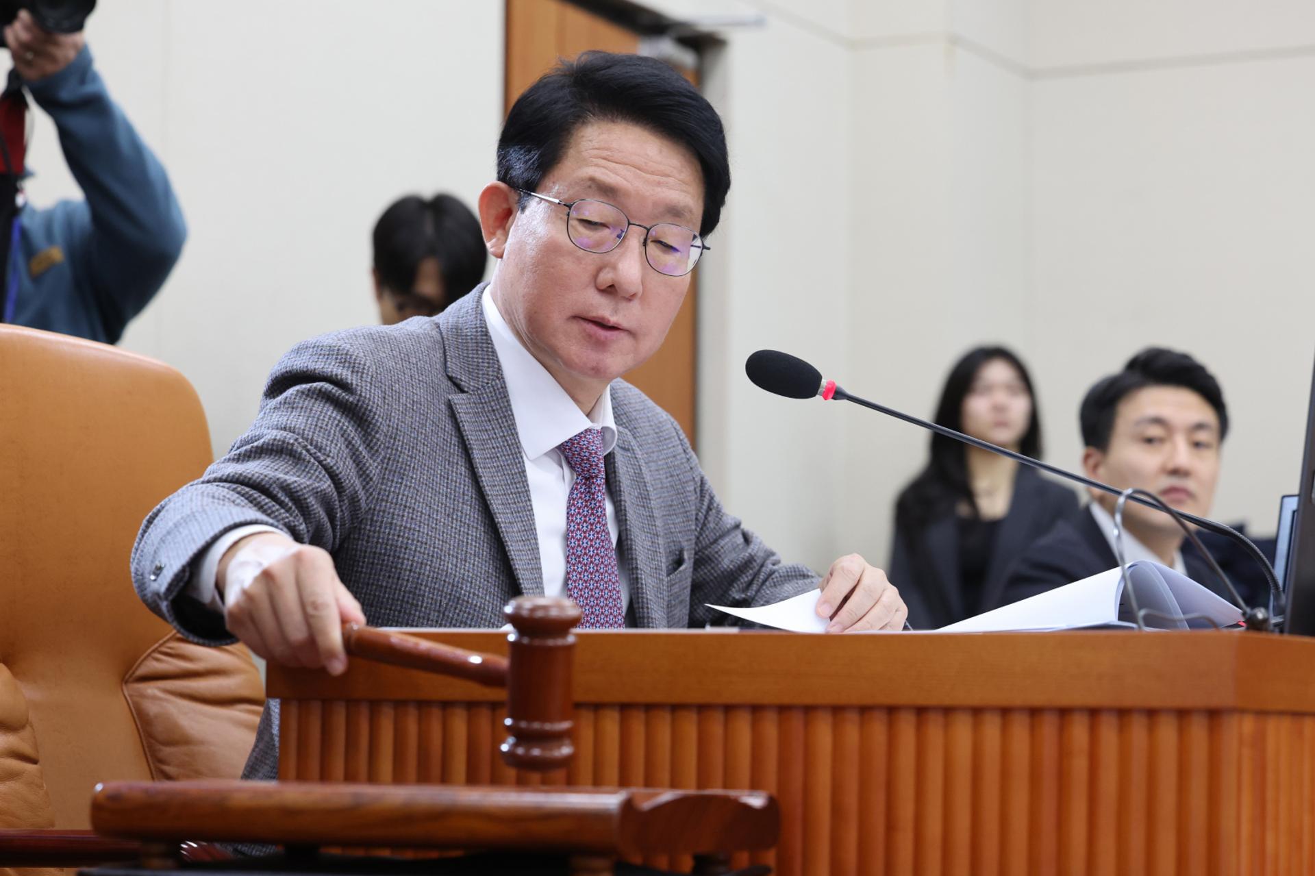 대미투자특위 첫 회의부터 파행…비공개 전환 뒤 30분 만에 정회