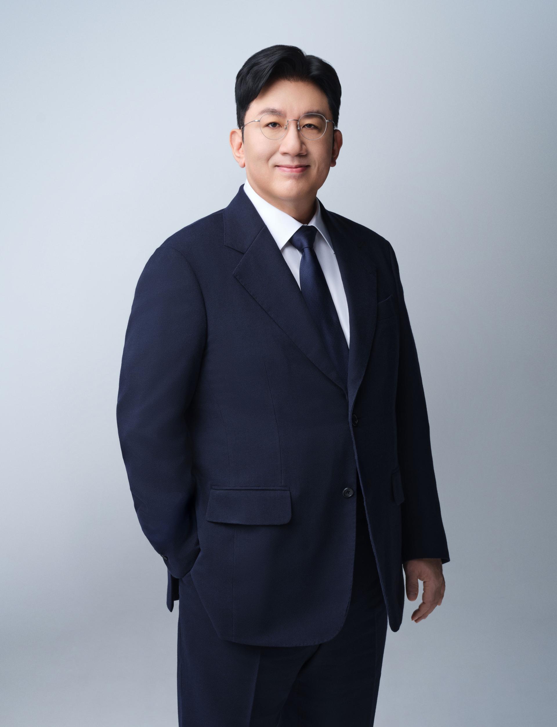 방시혁 의장 등 하이브 경영진, 빌보드 '글로벌 파워 플레이어스' 선정