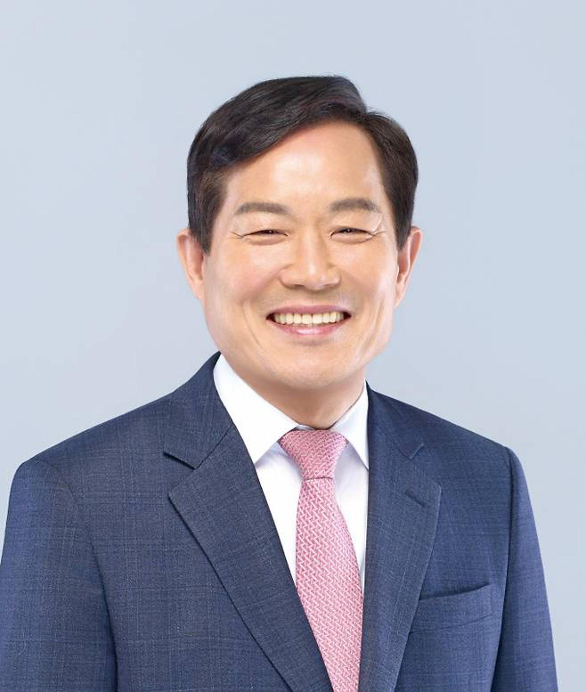 최유철, 의성군수 선거 지지도 조사서 1위