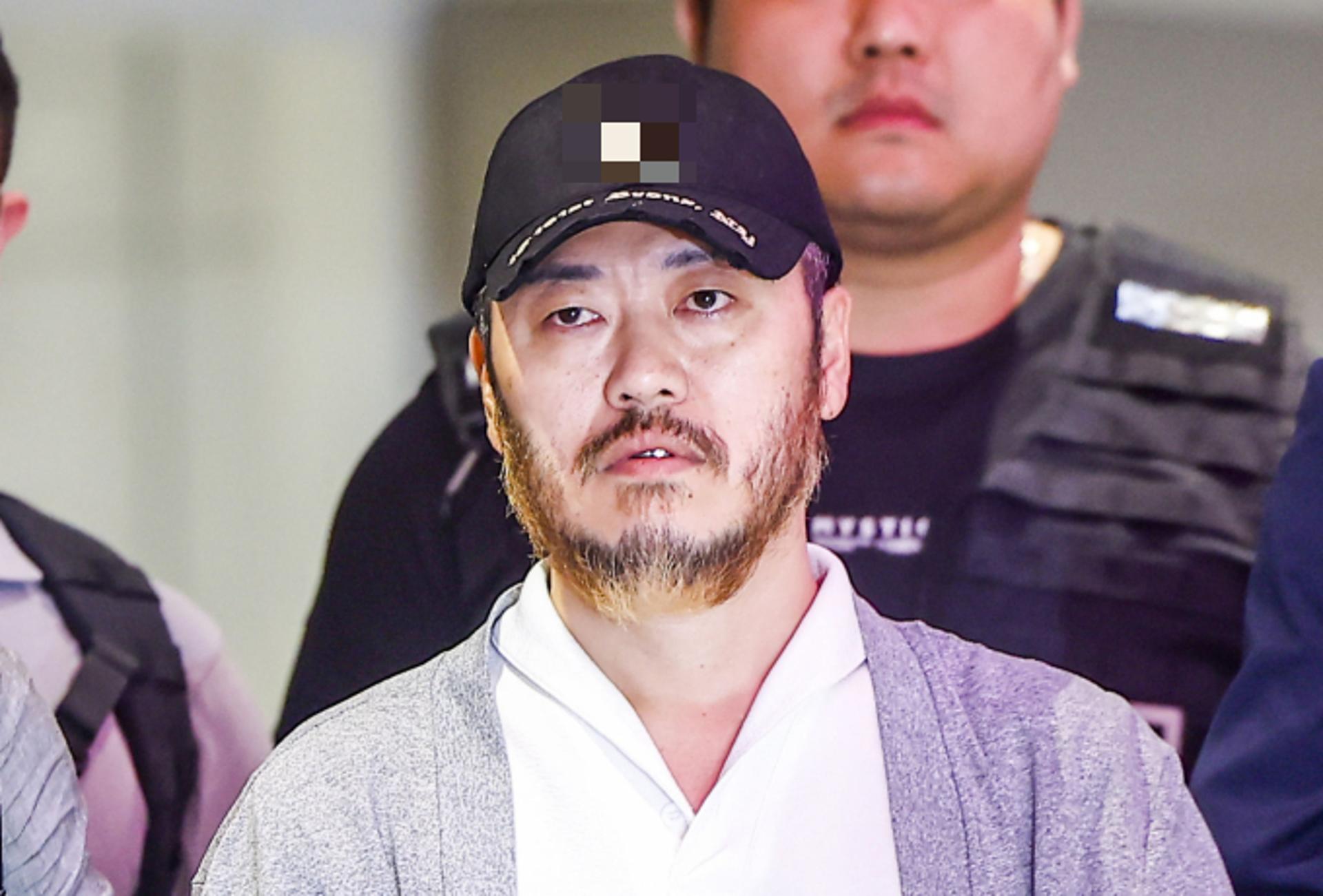 필리핀 감옥서 호화생활…'마약왕' 박왕열, 경기북부청 압송