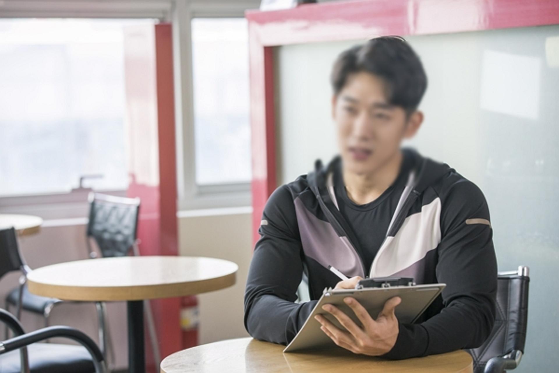 "운동 안 하고 샤워하면 양아치?" 뒷담화한 트레이너, 딱 걸렸다