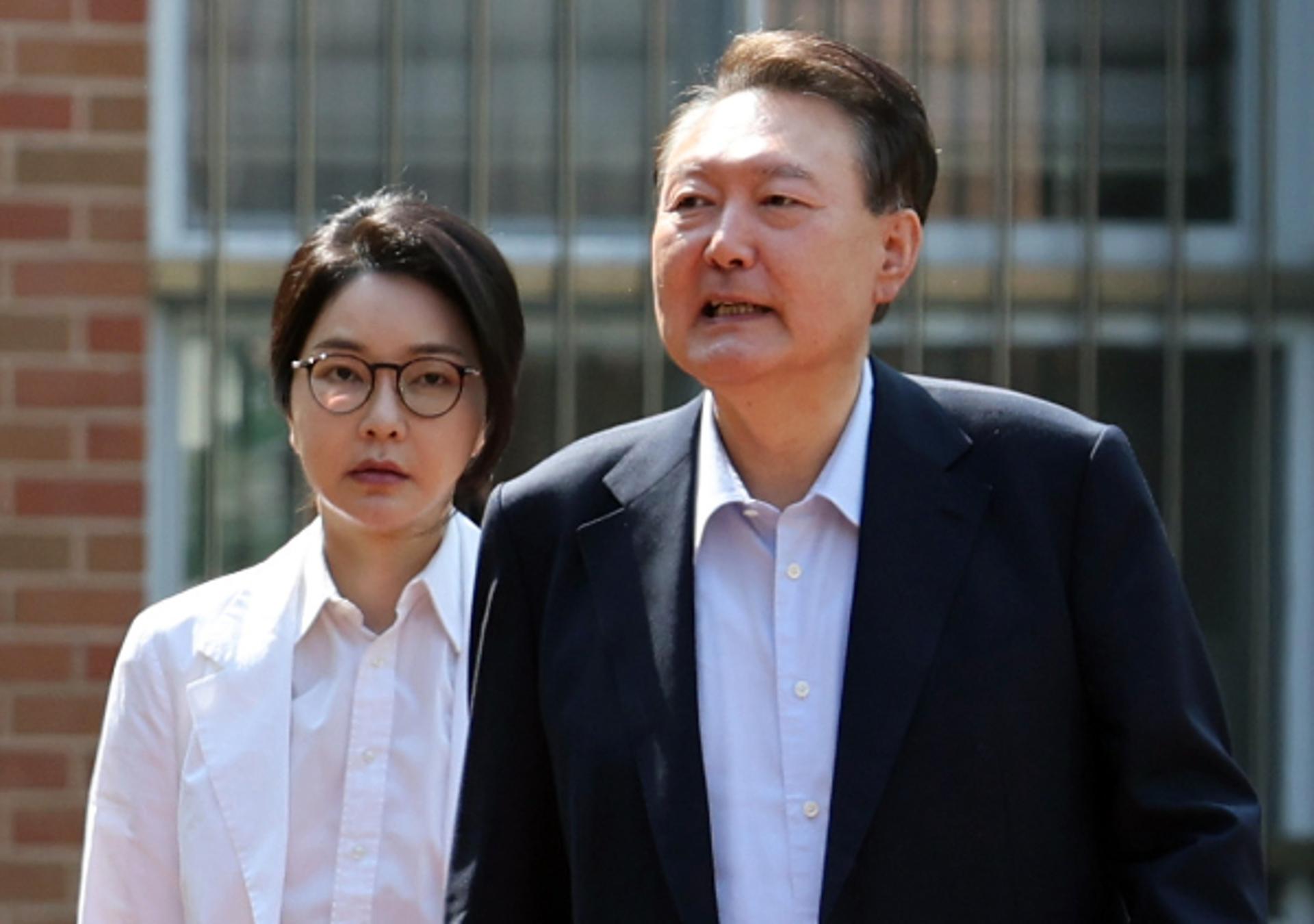 윤석열·김건희 오늘 '법정'서 만난다…9개월 만의 '부부 대면'