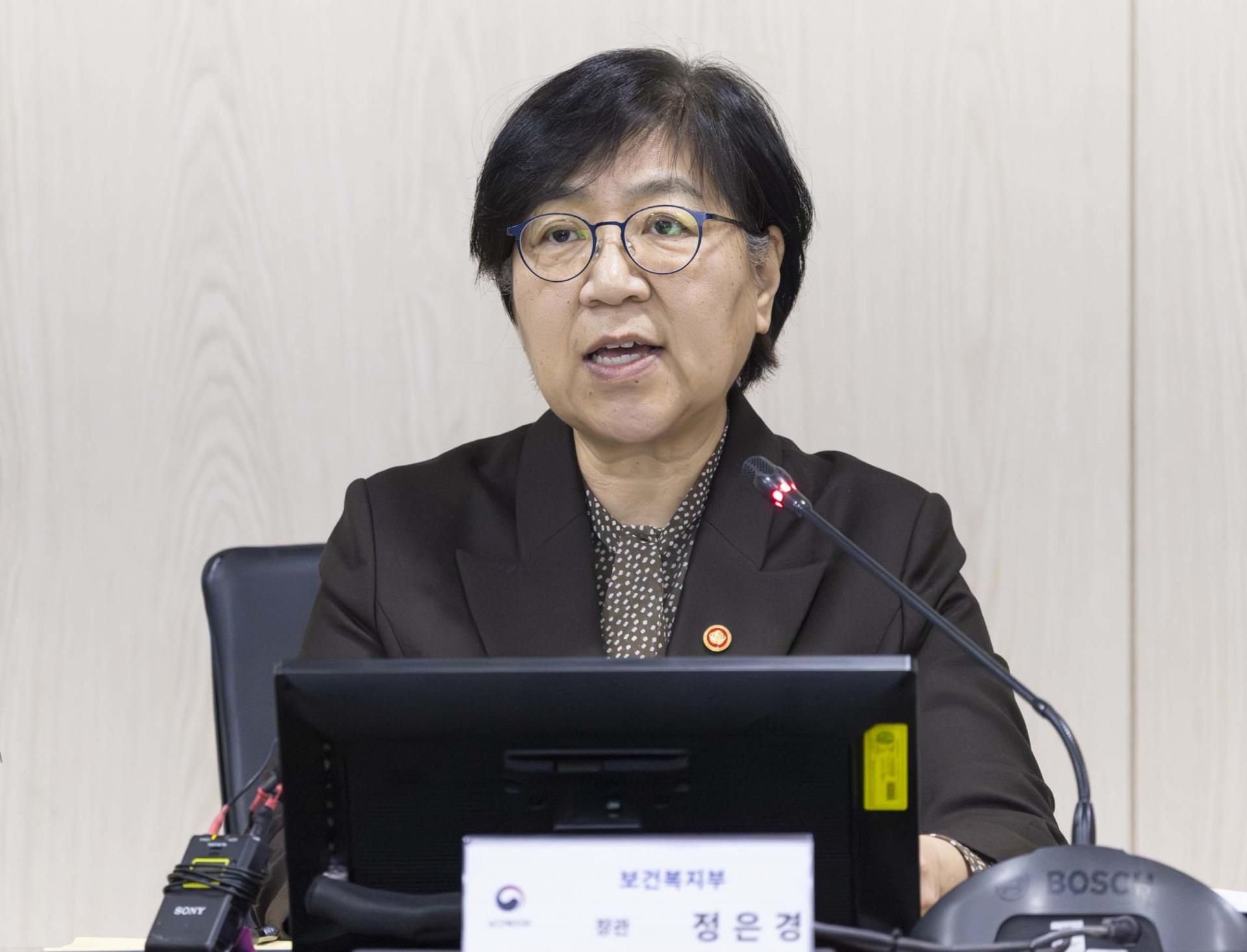정은경 장관, '분만실 뺑뺑이' 태아 사망에 "안심 분만체계 만들 것"
