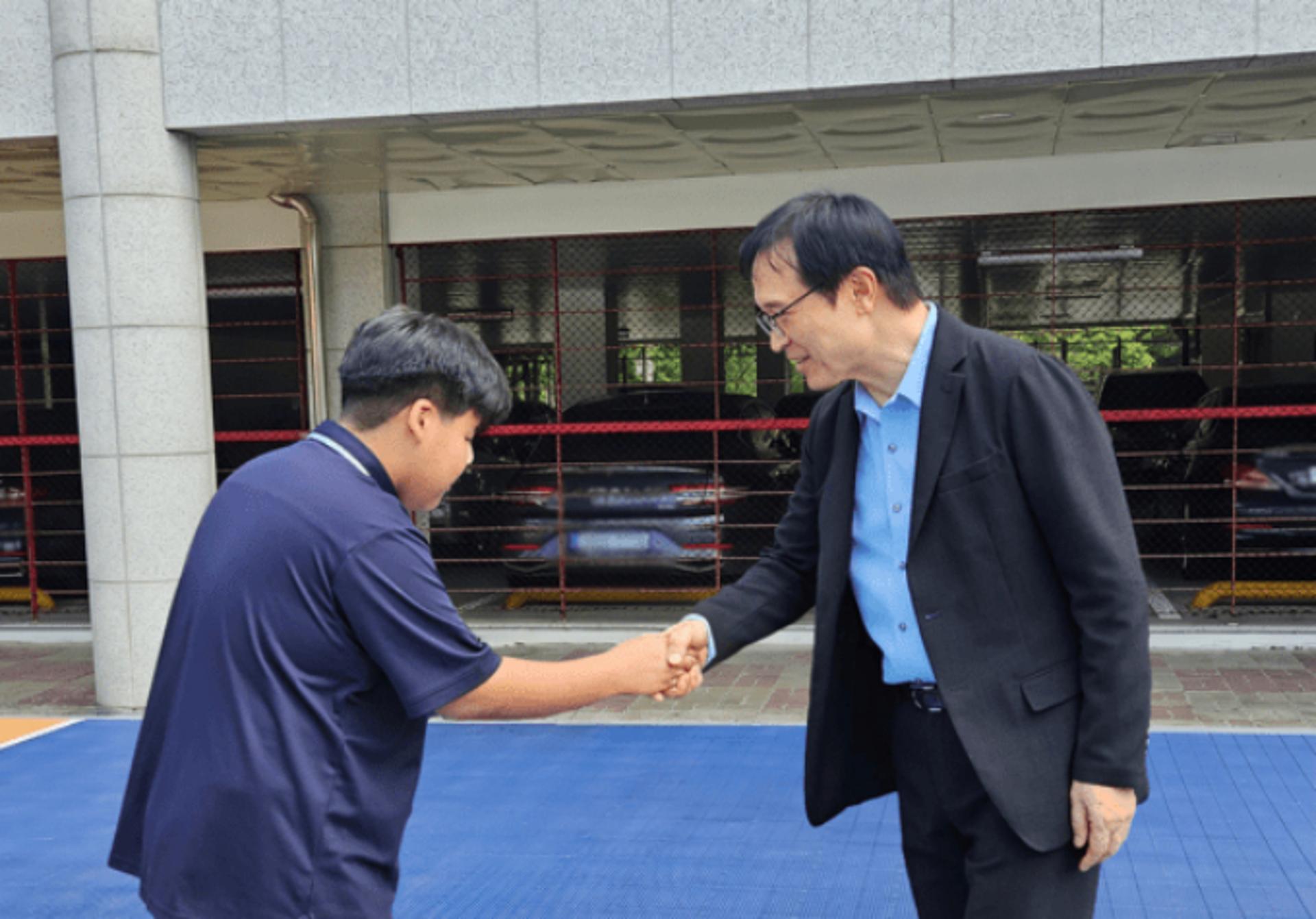 임태희 "소음 민원보다 교육…학교 운동장 아이들에 돌려줄 것"