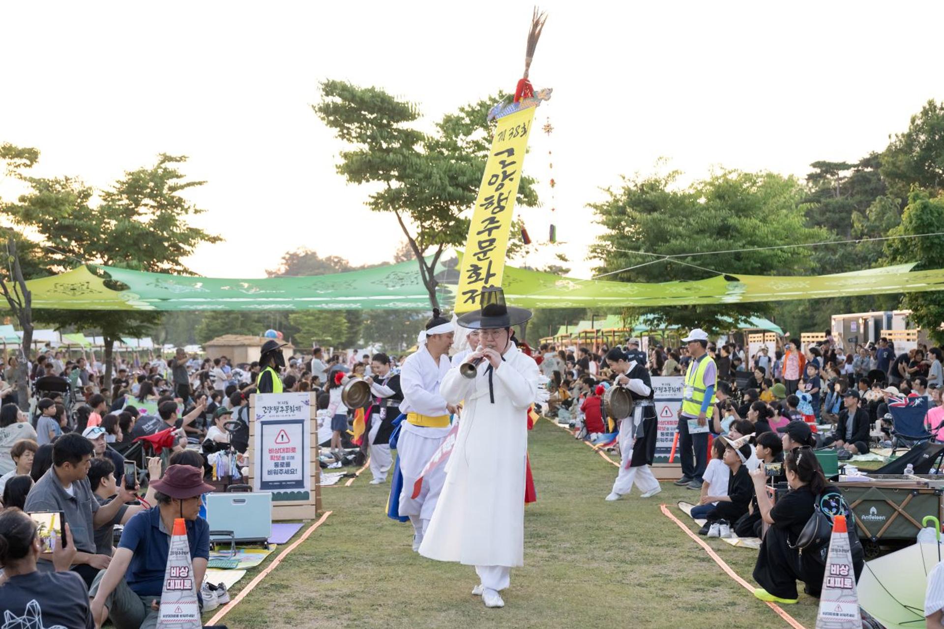 [시대 포토] 공연⋅불꽃쇼 등 볼거리 풍성한 '고양행주문화제'