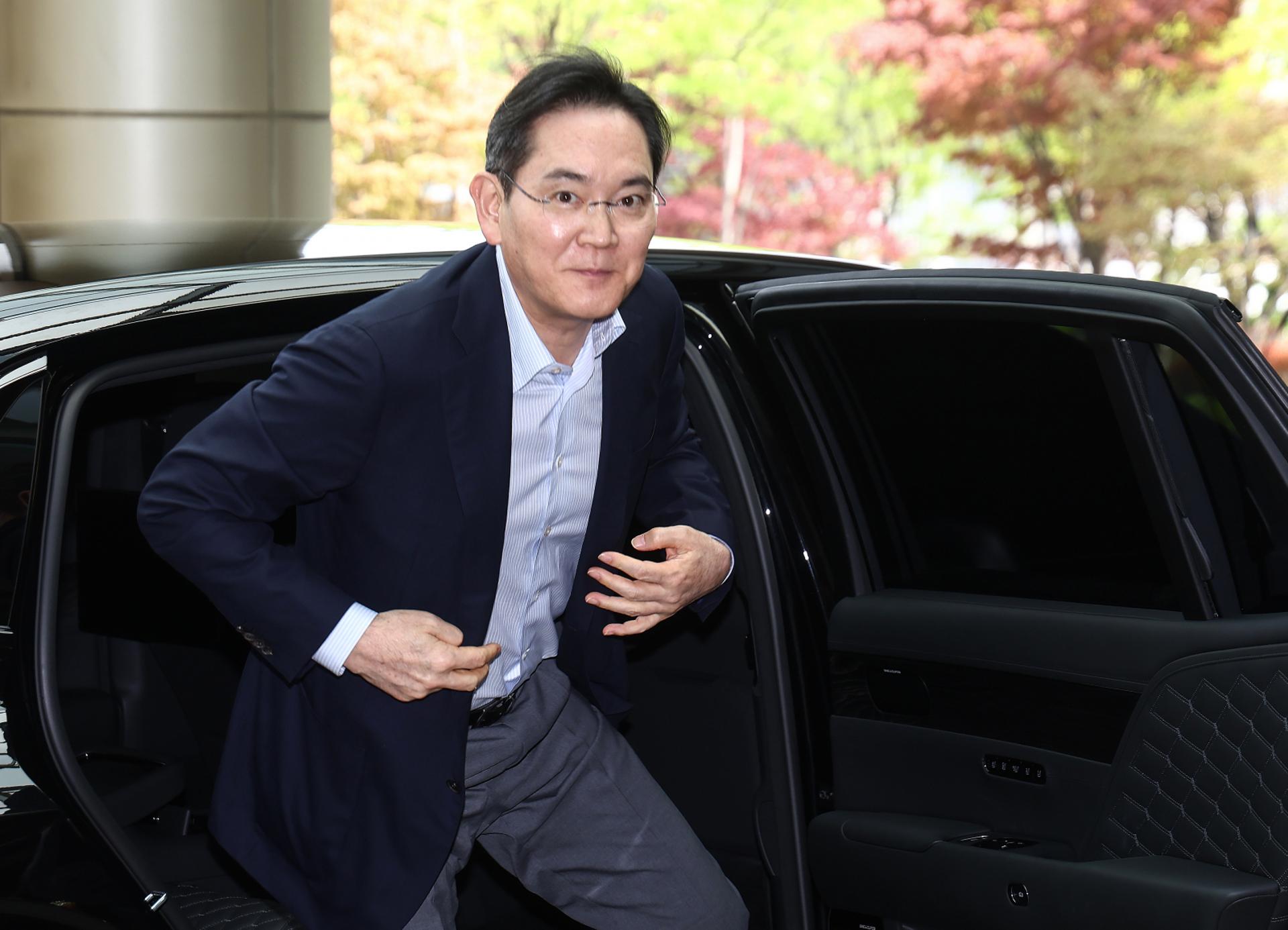 이재용·최태원 HBM 직접 챙긴다…삼성·SK, 메모리 주도권 강화 총력