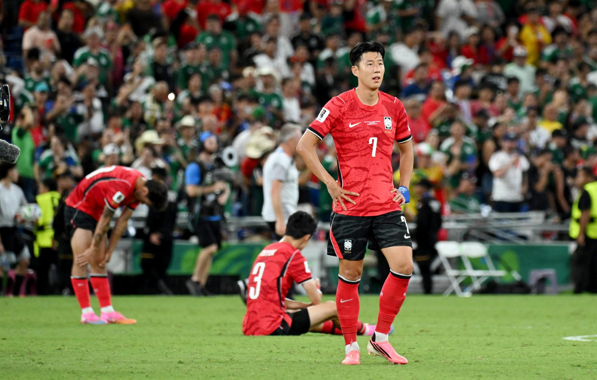 한국, 남아공 조별리그 최종전 0-1 패배…32강 진출 '불투명'