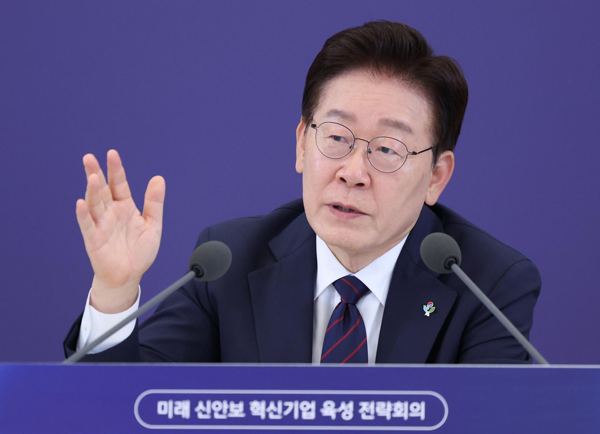 호남반도체 '물 부족' 비판에…이 대통령 "하루 100만톤 공급 가능"