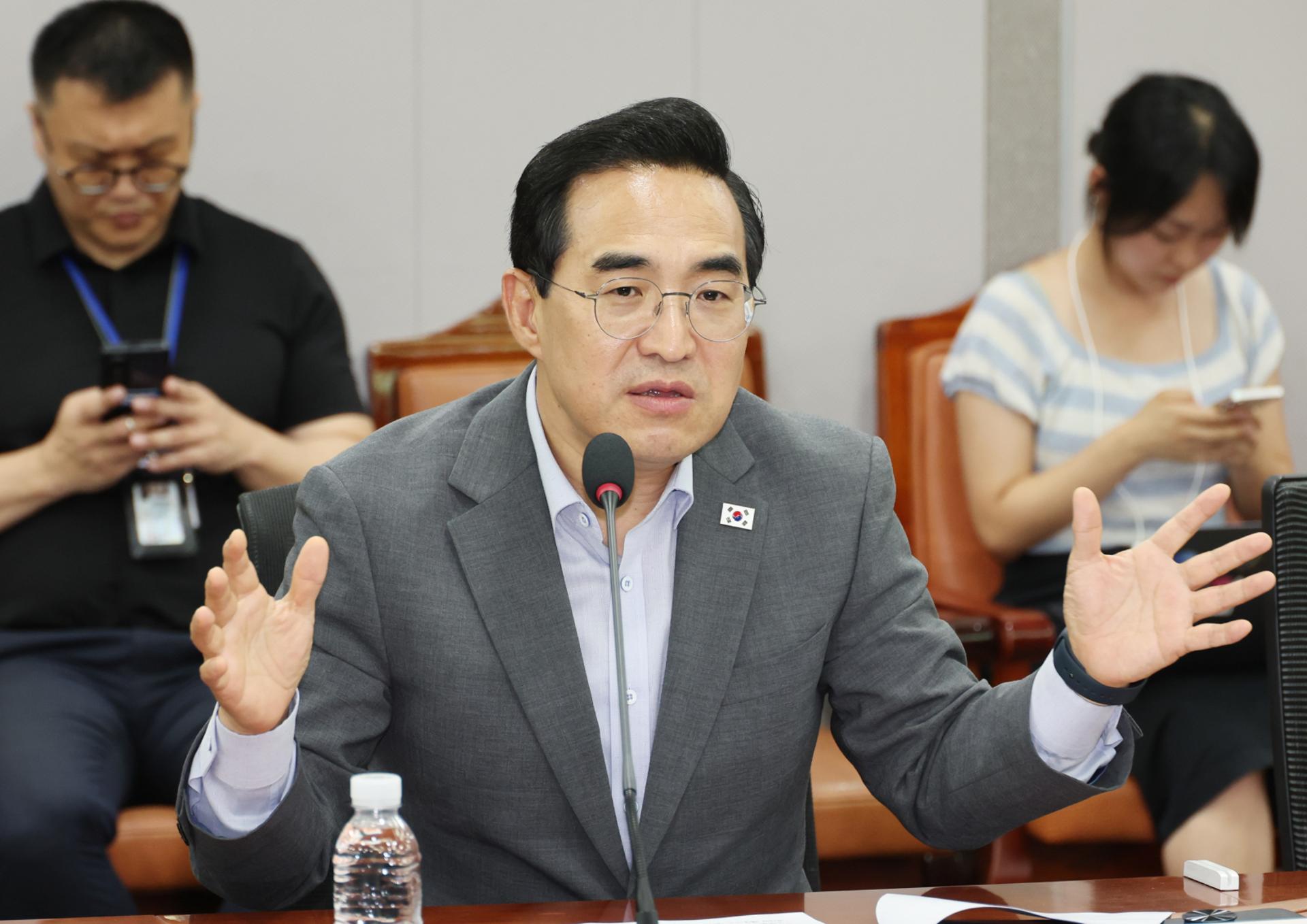 "청년특별기금 신설"…30대 여야 청년 정치인, 박홍근에 투자확대 요청