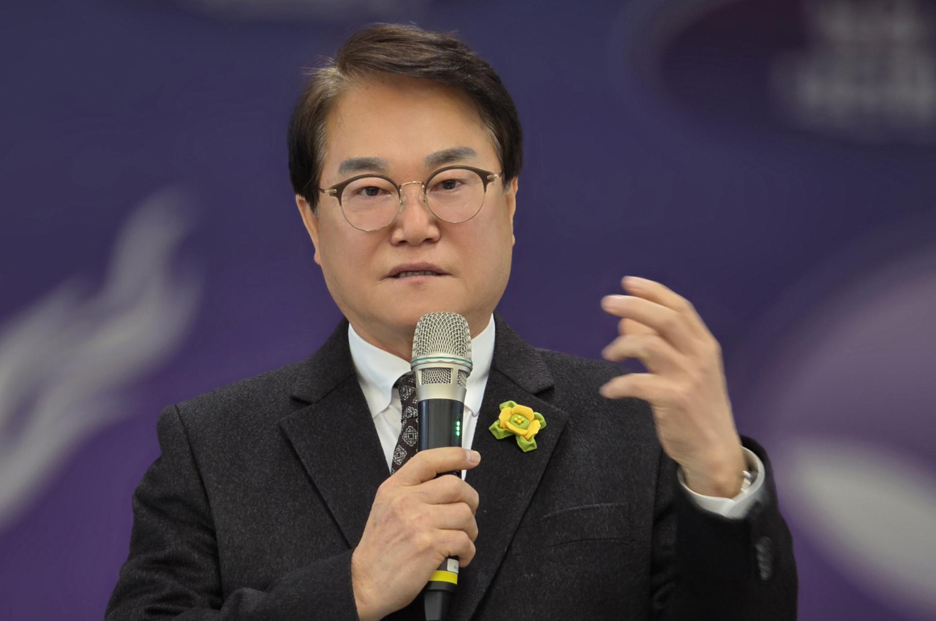 '인사 비위' 혐의 김하수 전 청도군수 숨진 채 발견