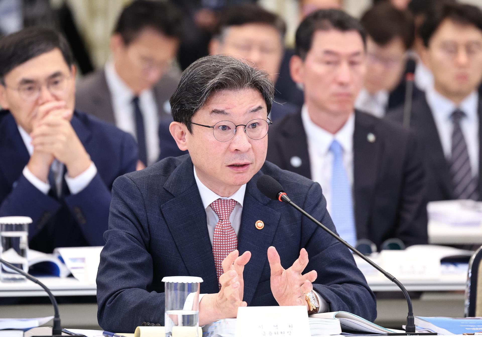 증시 급락 원흉 지목 '단일 레버리지 ETF'…이억원 "보완책 논의 중"