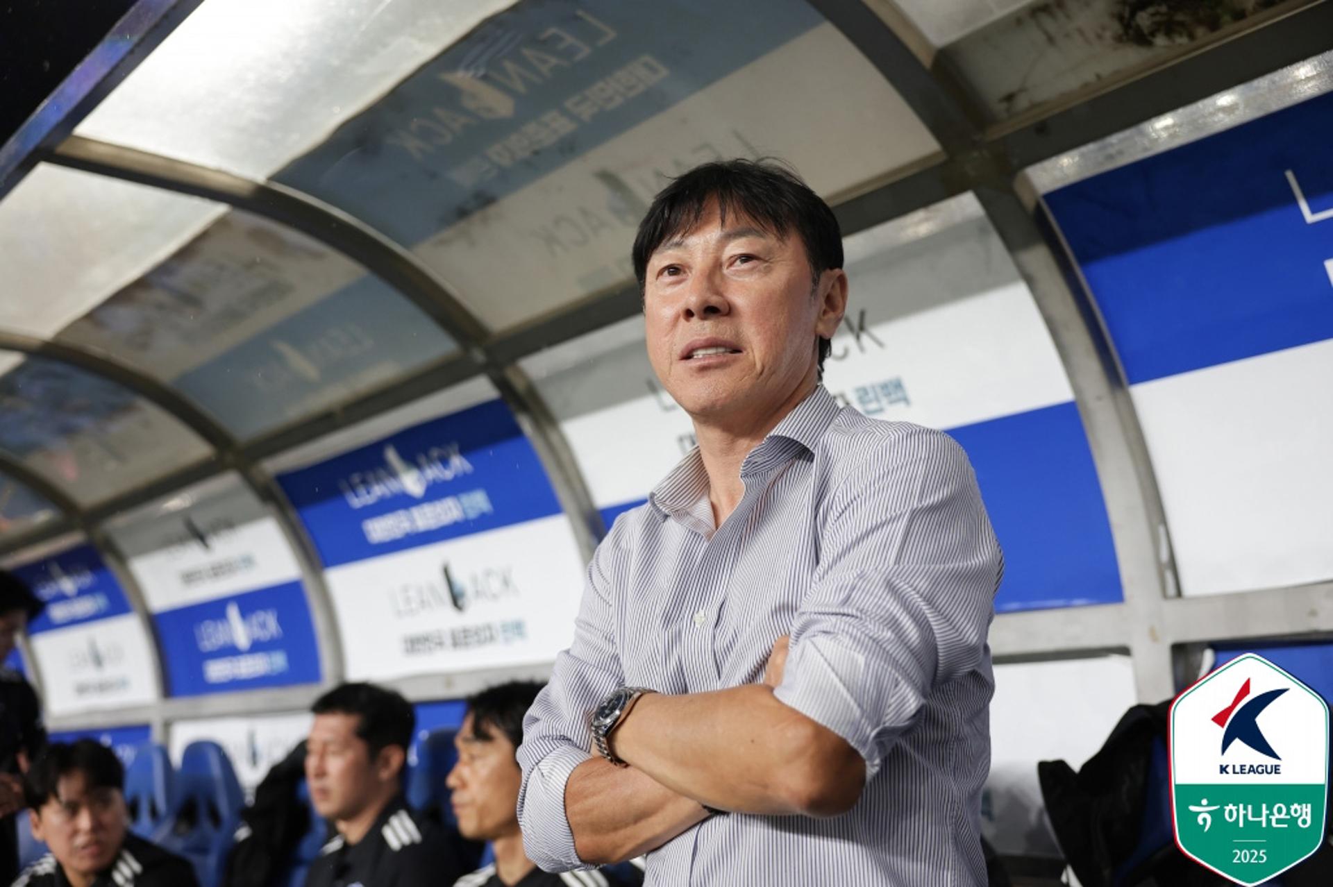 '선수 폭행 논란'…축구협회, 신태용 전 울산 감독 중징계