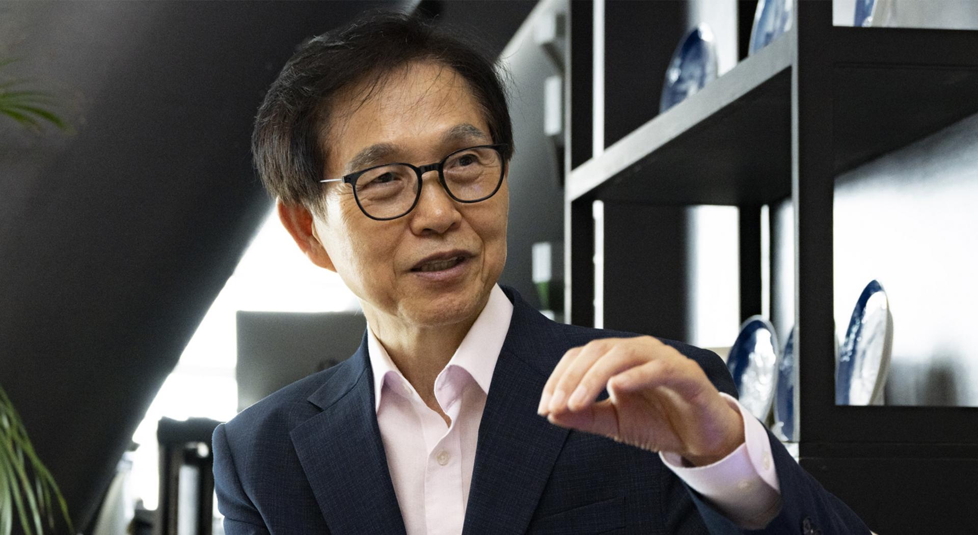 [시대인터뷰]"수능으로 뽑는 입시 끝내자. 질문하는 학교 만들어야"