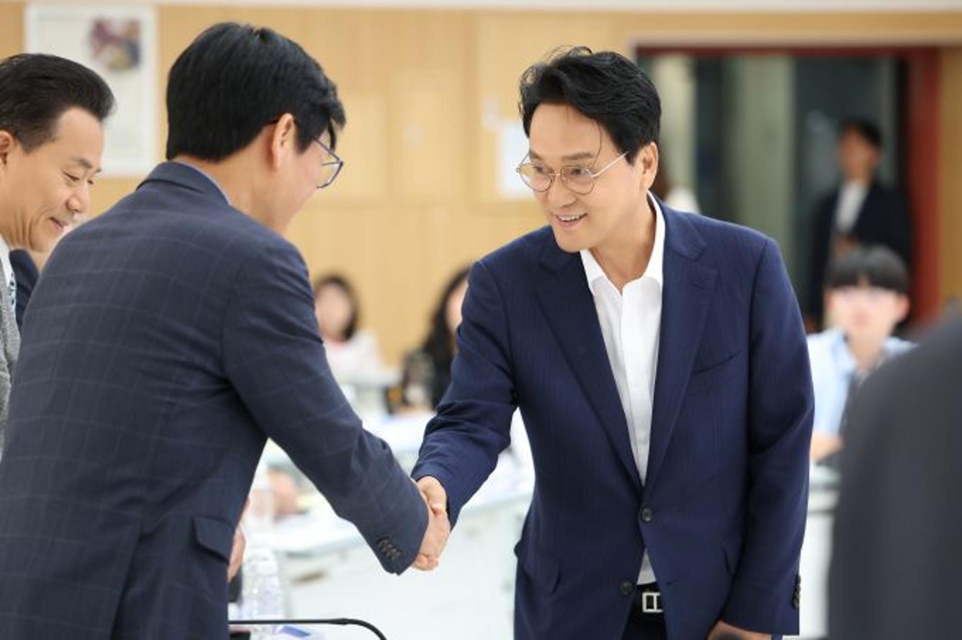 안민석 "경기교육위원회, 교육 대전환 견인차 역할 기대"