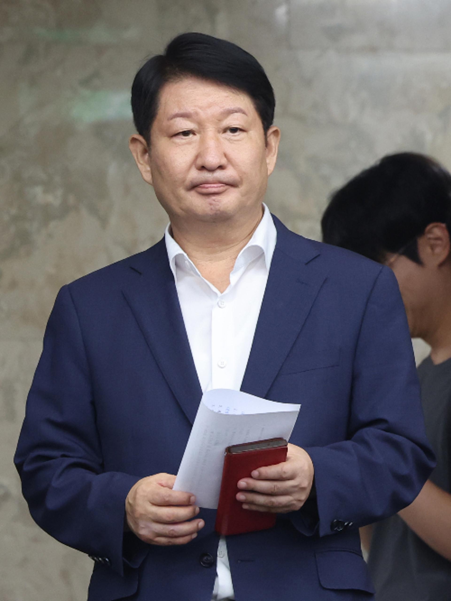 '멱살 논란' 권영진 "자진 탈당 없다…윤리위 징계는 수용"