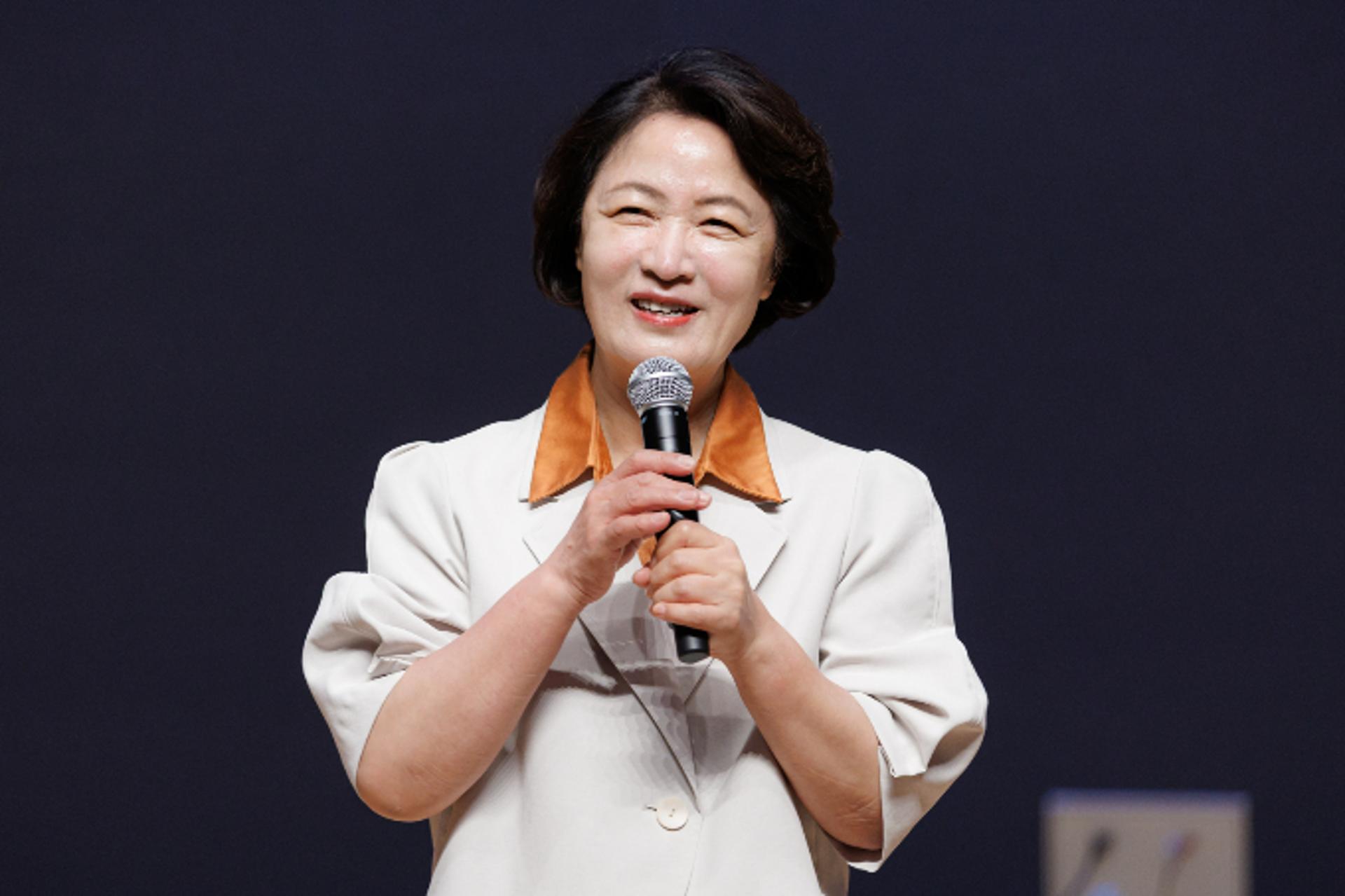 추미애 "성희롱·성폭력, 도지사 직속 보고 체계 구축"