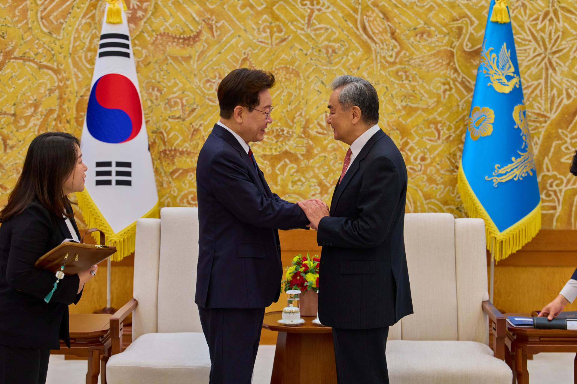 [사설]'하나의 중국' 존중하듯 한국 국회도 존중해야