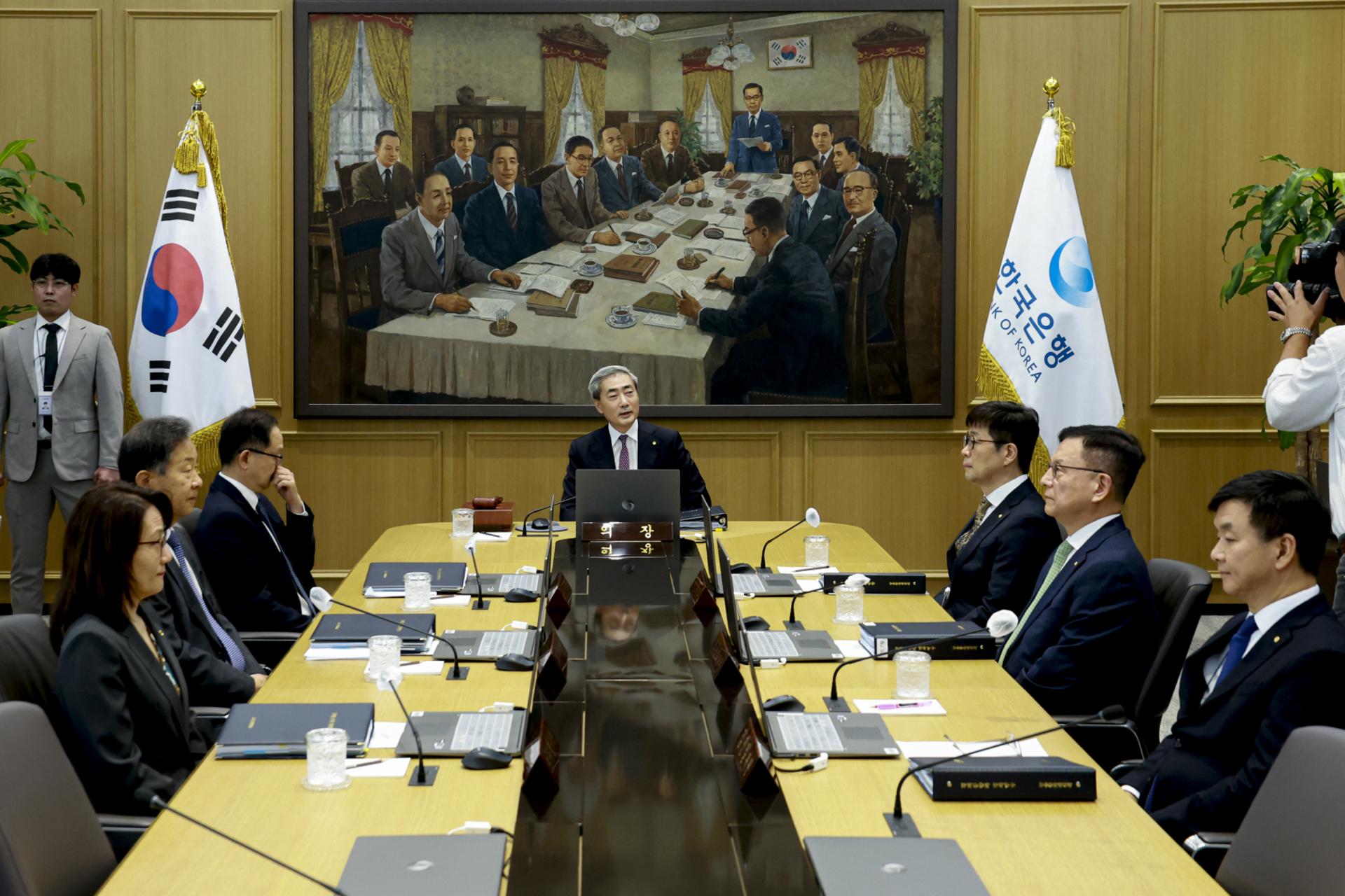 부동산·빚투에 가계빚 2020조…'백투백' 기준금리 셈법 복잡한 한은